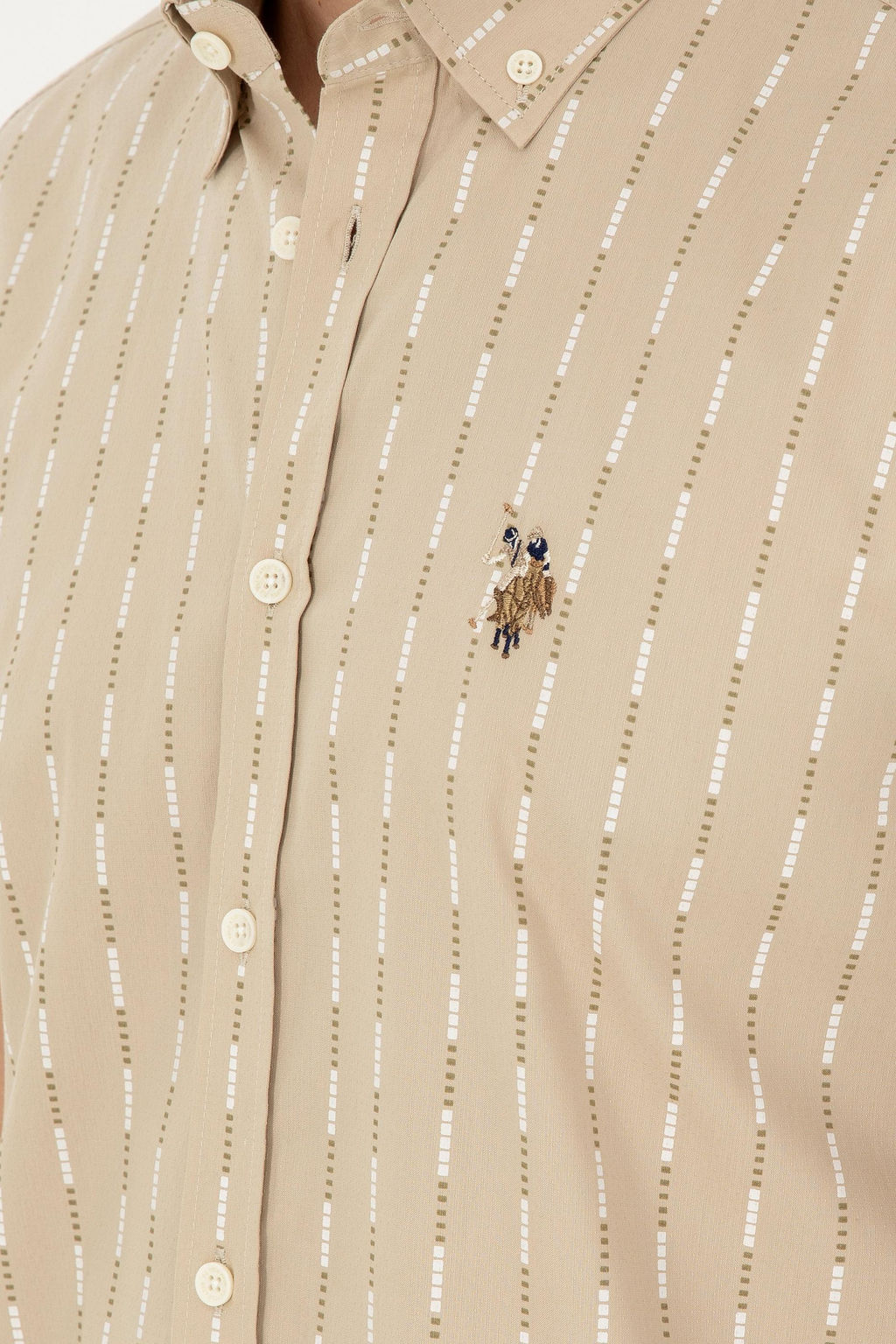 U. S. Polo Assn / Мужская рубашка светло-хаки с коротким рукавом - U.s. polo assn фото 7