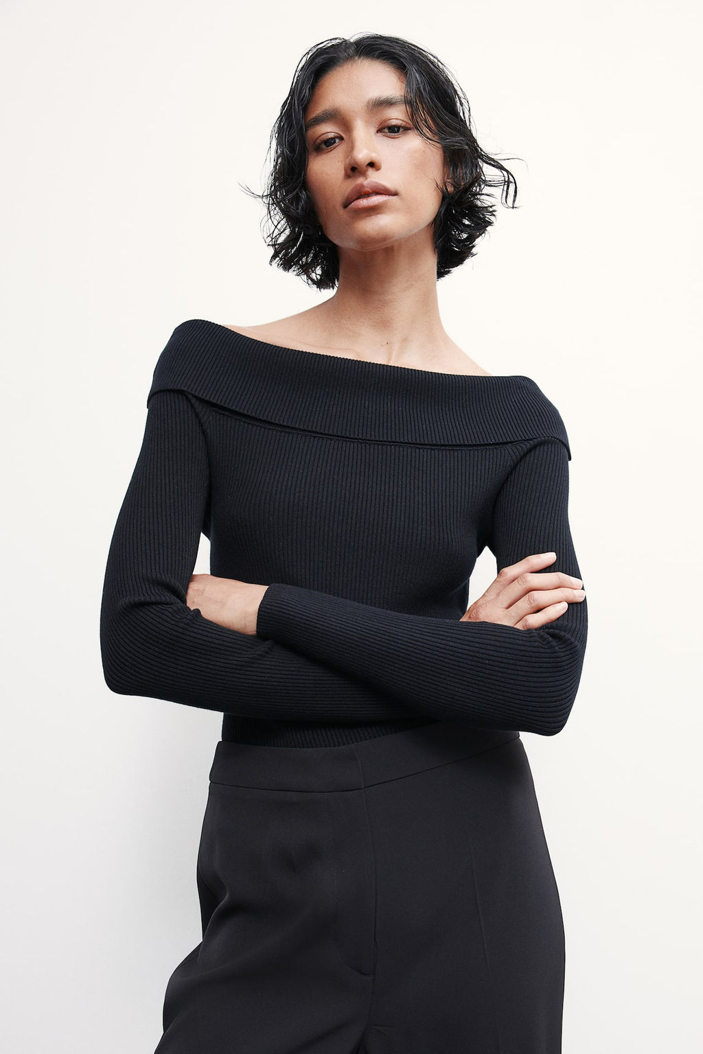 Top off-the-shoulder en punto de canale