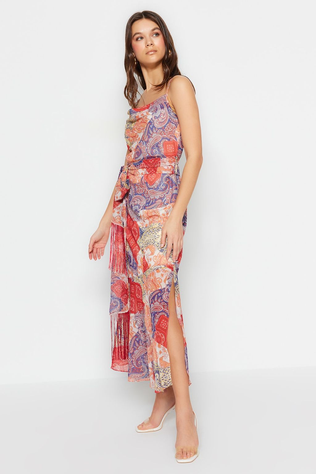 TRENDYOLMILLA Lila Etnik Desenli Kusakl? A Kesim Puskul Detayl? Maxi Astarl? Sifon Dokuma Elbise TWOSS23EL01777