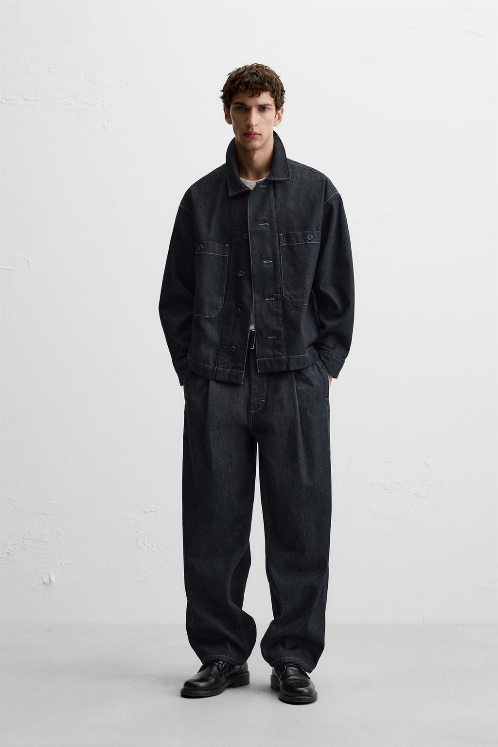 PLEATED JEANS WITH BELT