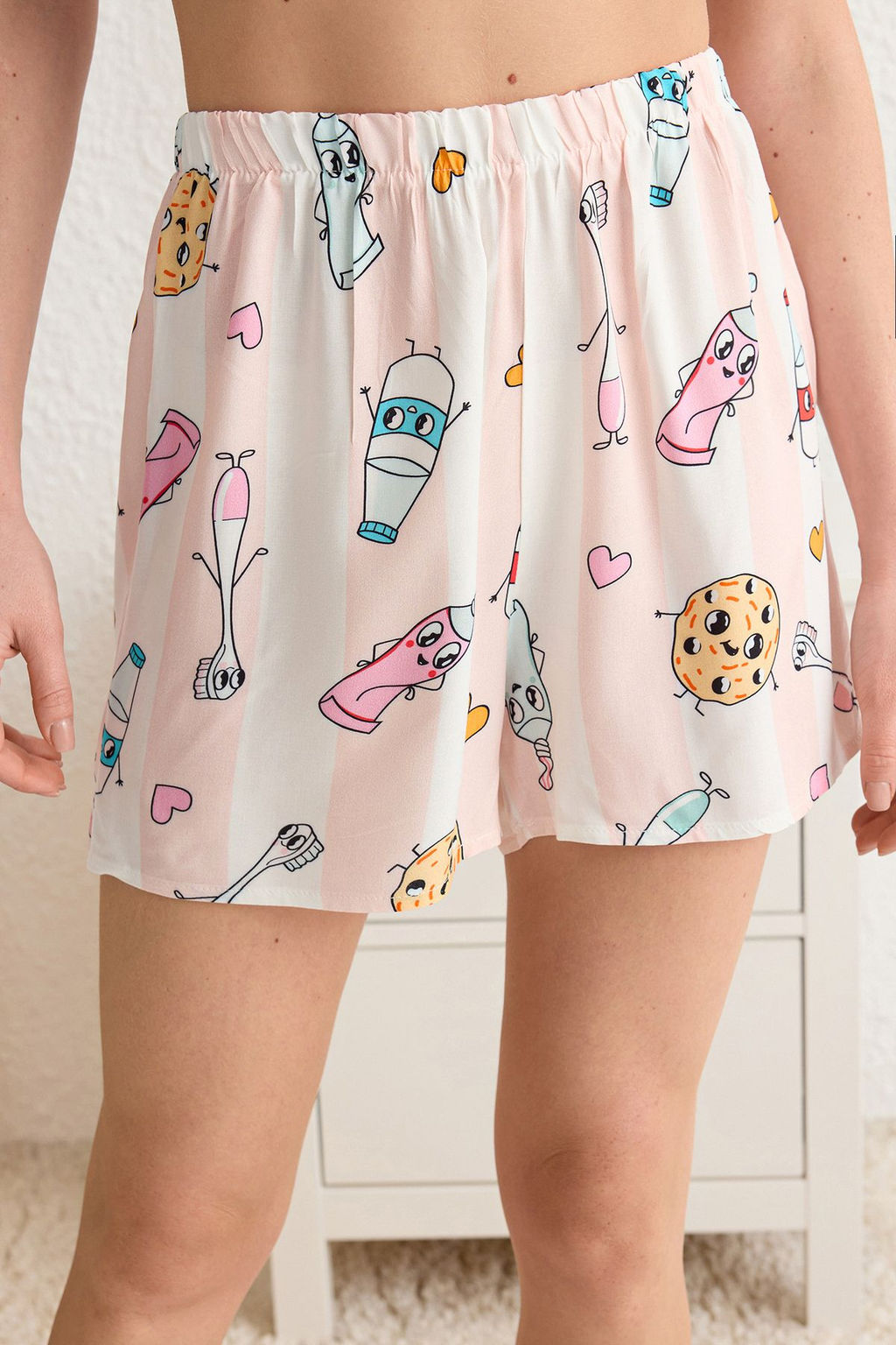 Trendyolmilla Kad?n Mini Me/Anne K?z Ac?k Mavi Eglence Desenli Viskon Sortlu Dokuma Pijama Tak?m? THMSS22PT0069 фото 12