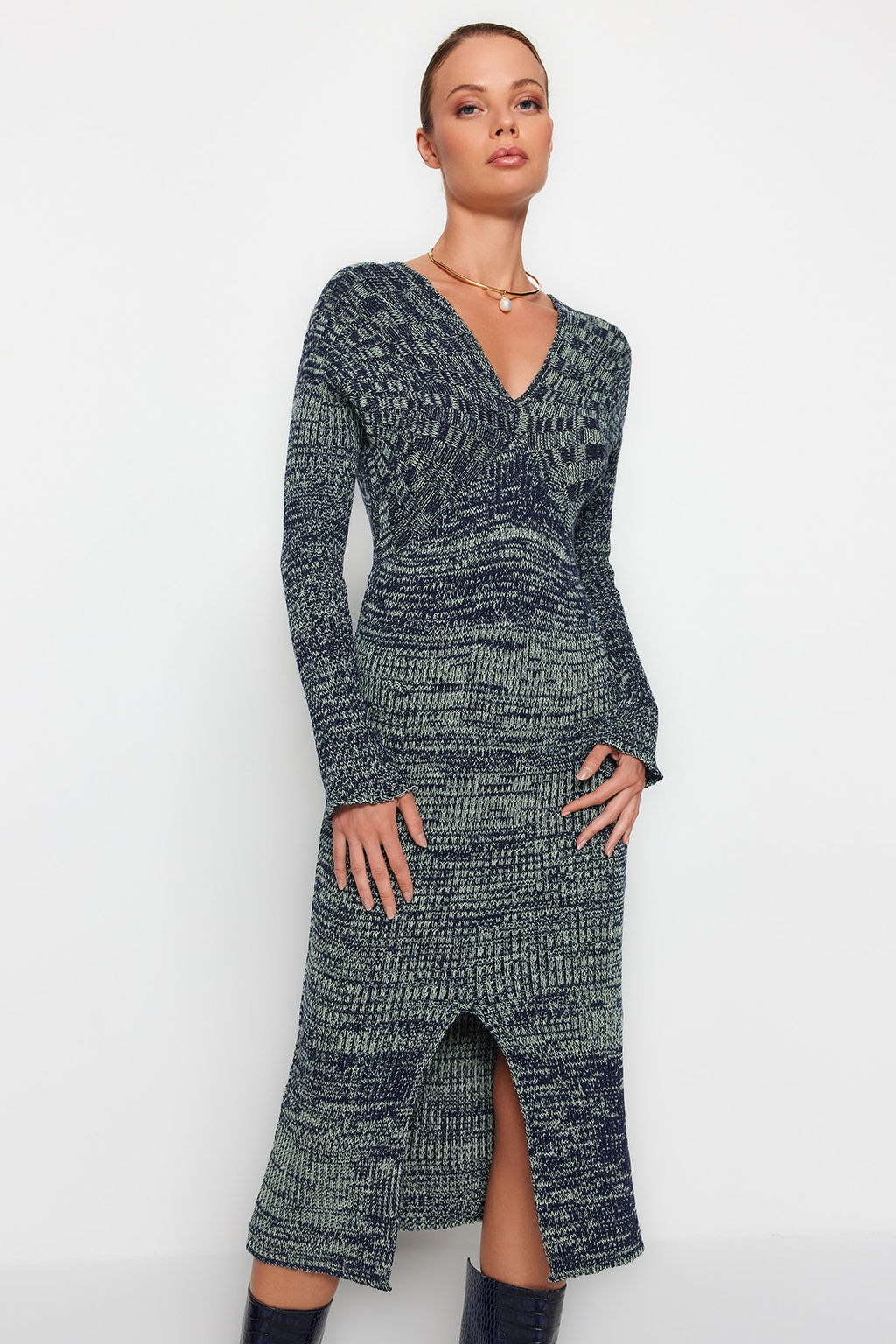 TRENDYOLMILLA Siyah Midi Triko Degrade Elbise TWOAW24EL00016 фото 8