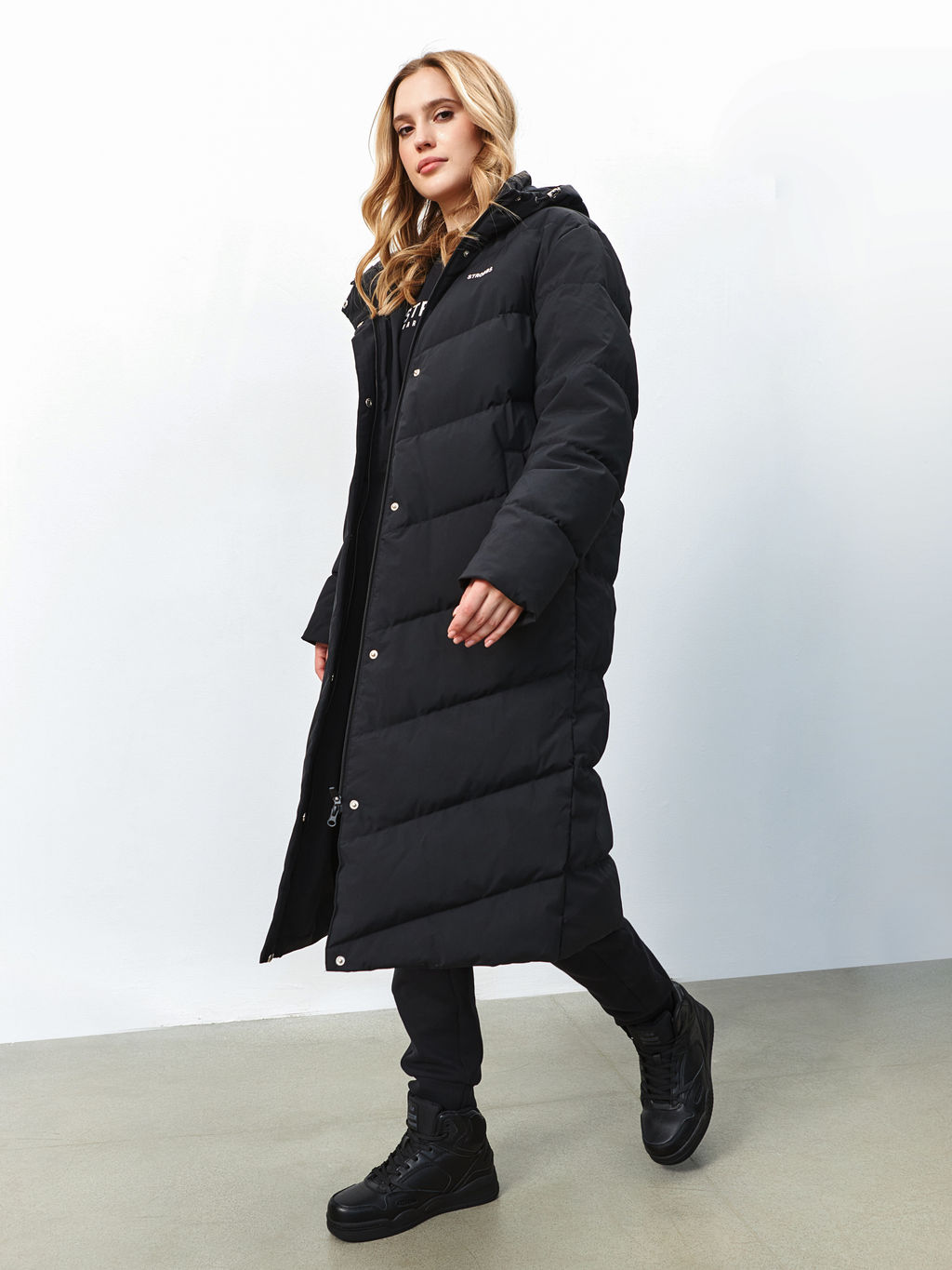 T3341-3 Пуховик удлиненный женский