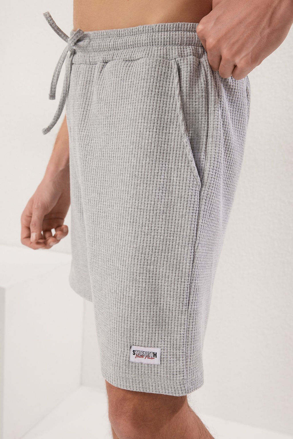 TRENDYOL MAN Gri Regular Fit Etiket Detayl? Atlet Sortlu Orme Pijama Tak?m? TMNSS25PT00028 - Trendyolmilla фото 3