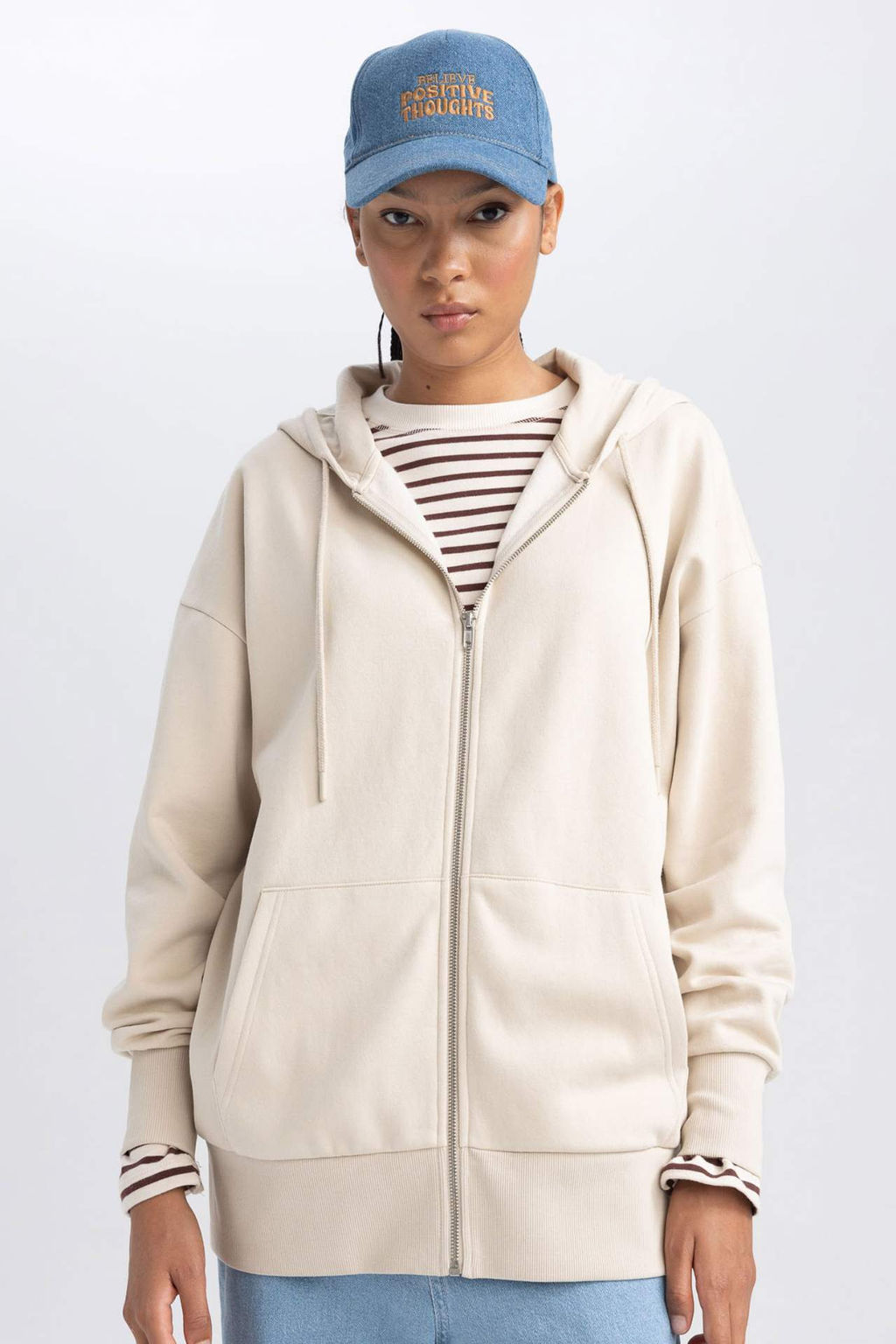 Oversize Genis Kal?p Kapusonlu Cepli Basic Duz Fermuarl? Sweatshirt - Defacto фото 2