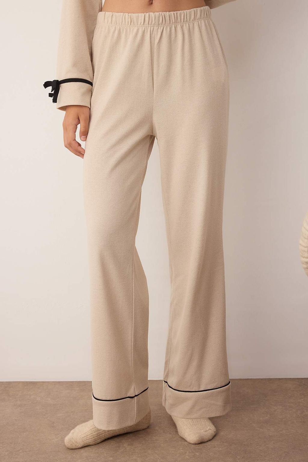 Bej Pamuklu Kurdele/Fiyonklu ve Biyeli Orme Pijama Tak?m? THMAW26PT00004