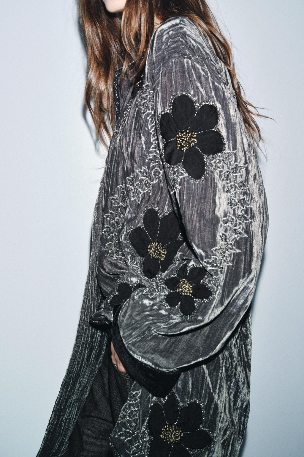 ZW COLLECTION LIMITED EDITION EMBROIDERED VELVET KIMONO - Zara фото 6