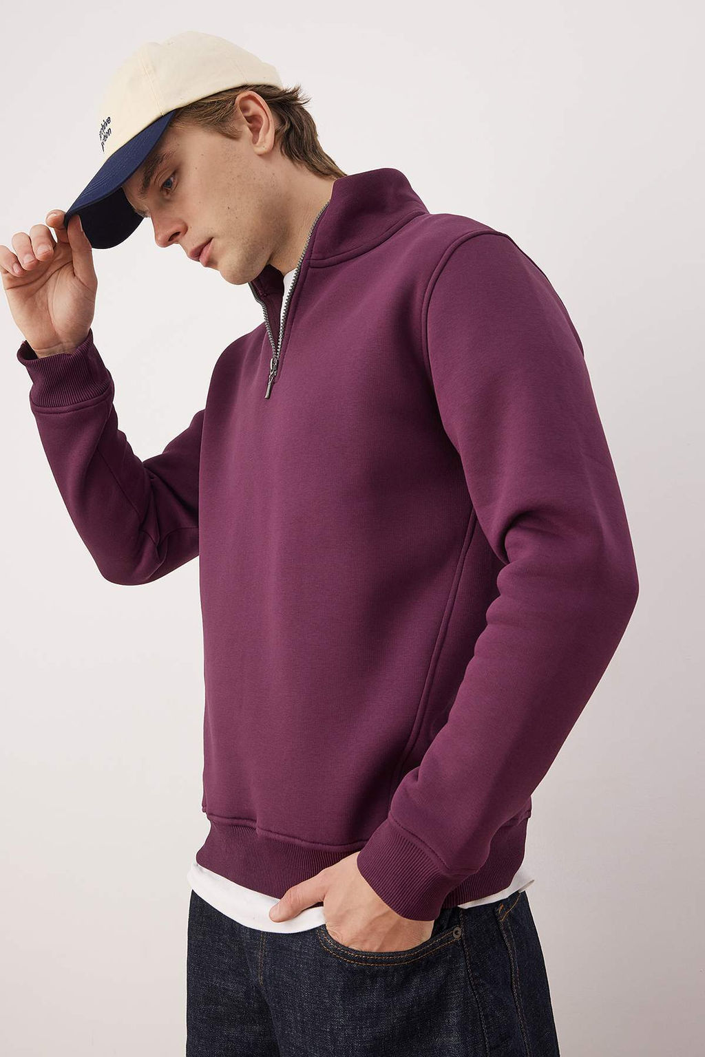 Murdum Regular/Normal Kesim Dik Yaka Fermuarl? S?cak Tutan Basic Sweatshirt TMNAW24SW00041