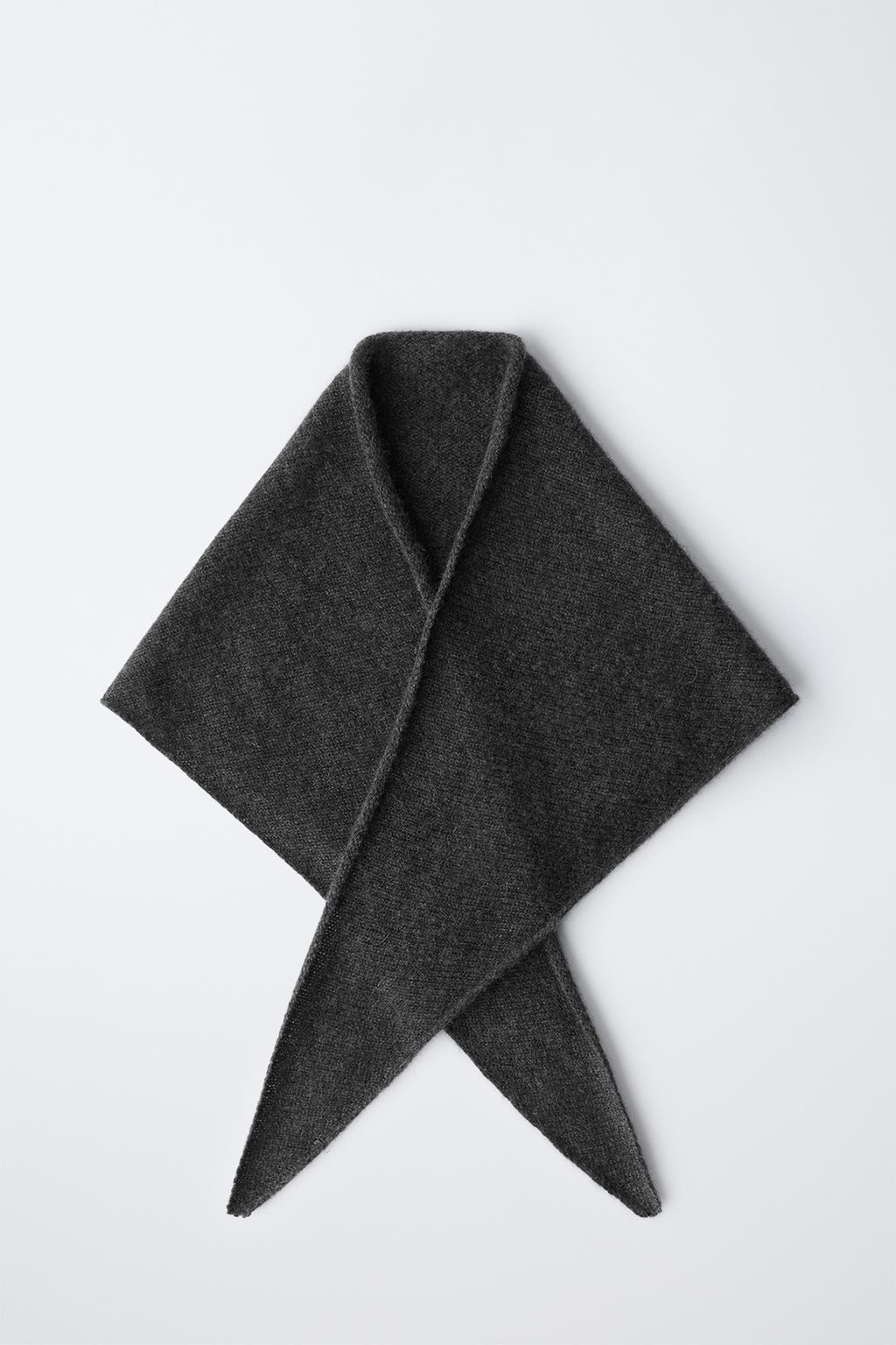 PA?OLETA TRIANGULAR 100% CASHMERE / Gris antracita - Zara фото 4
