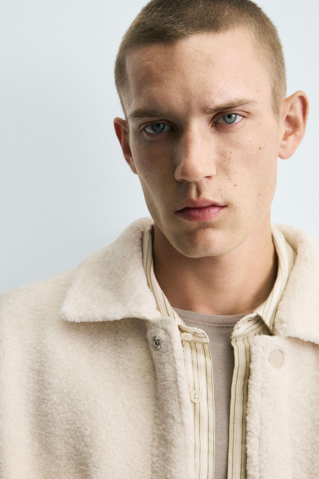 FAUX SHEARLING EFFECT OVERSHIRT WITH POCKETS - Zara фото 5