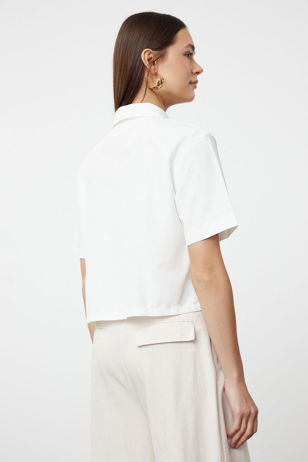 Ekru Brodeli Crop Dokuma Gomlek TWOSS24GO00225 - Trendyolmilla фото 5