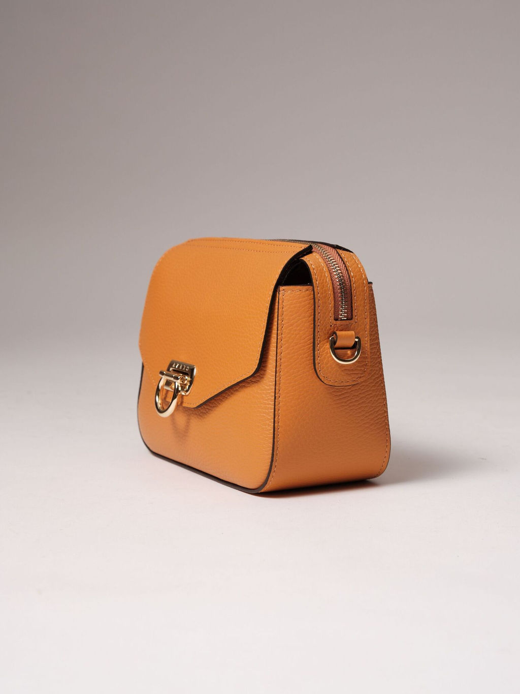 Сумка кожаная кросс-боди Azaro 3684 оранжевый карандаш