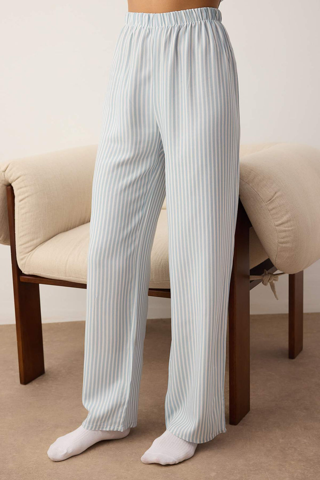 Ac?k Mavi Cizgili F?rf?r ve Kurdele/Fiyonk Detayl? Dokuma Pijama Tak?m? THMAW25PT00094 - Trendyolmilla фото 8