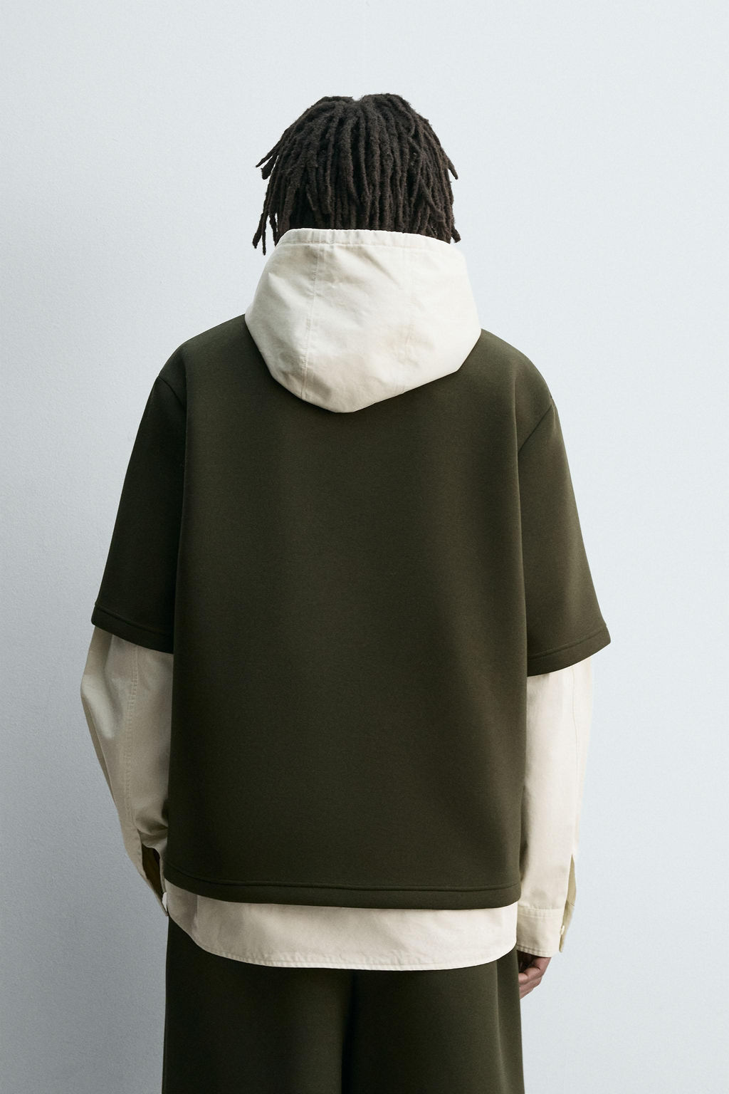 STUDDED NEOPRENE-EFFECT SWEATSHIRT - Zara фото 3