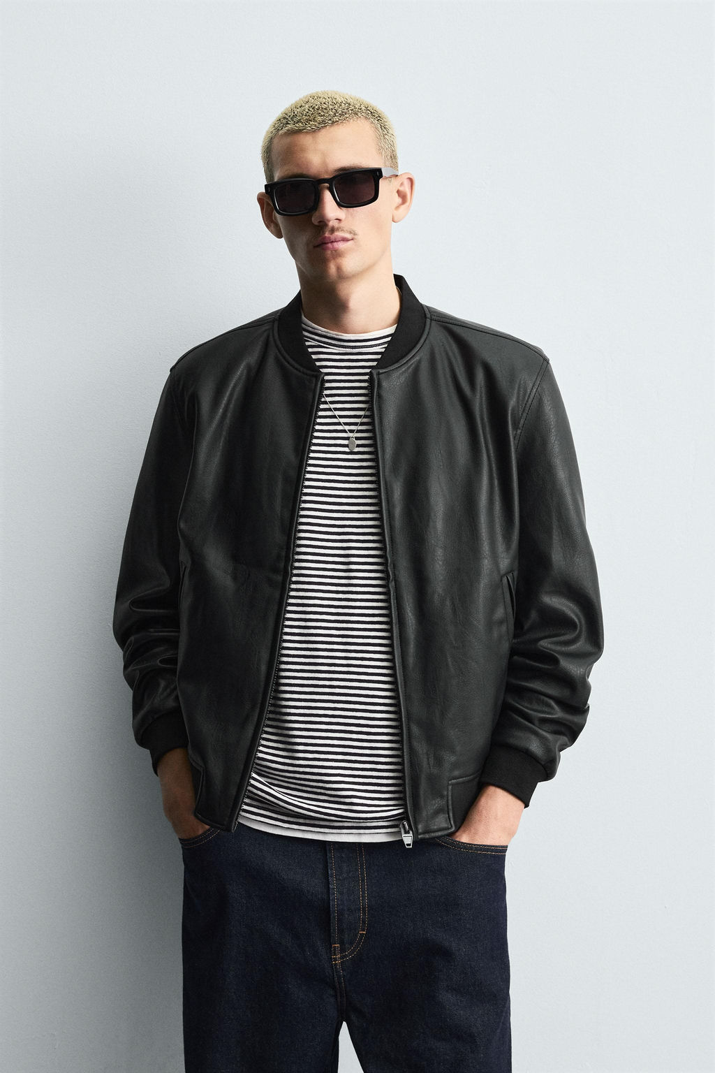 LEATHER EFFECT BOMBER JACKET - Zara фото 10