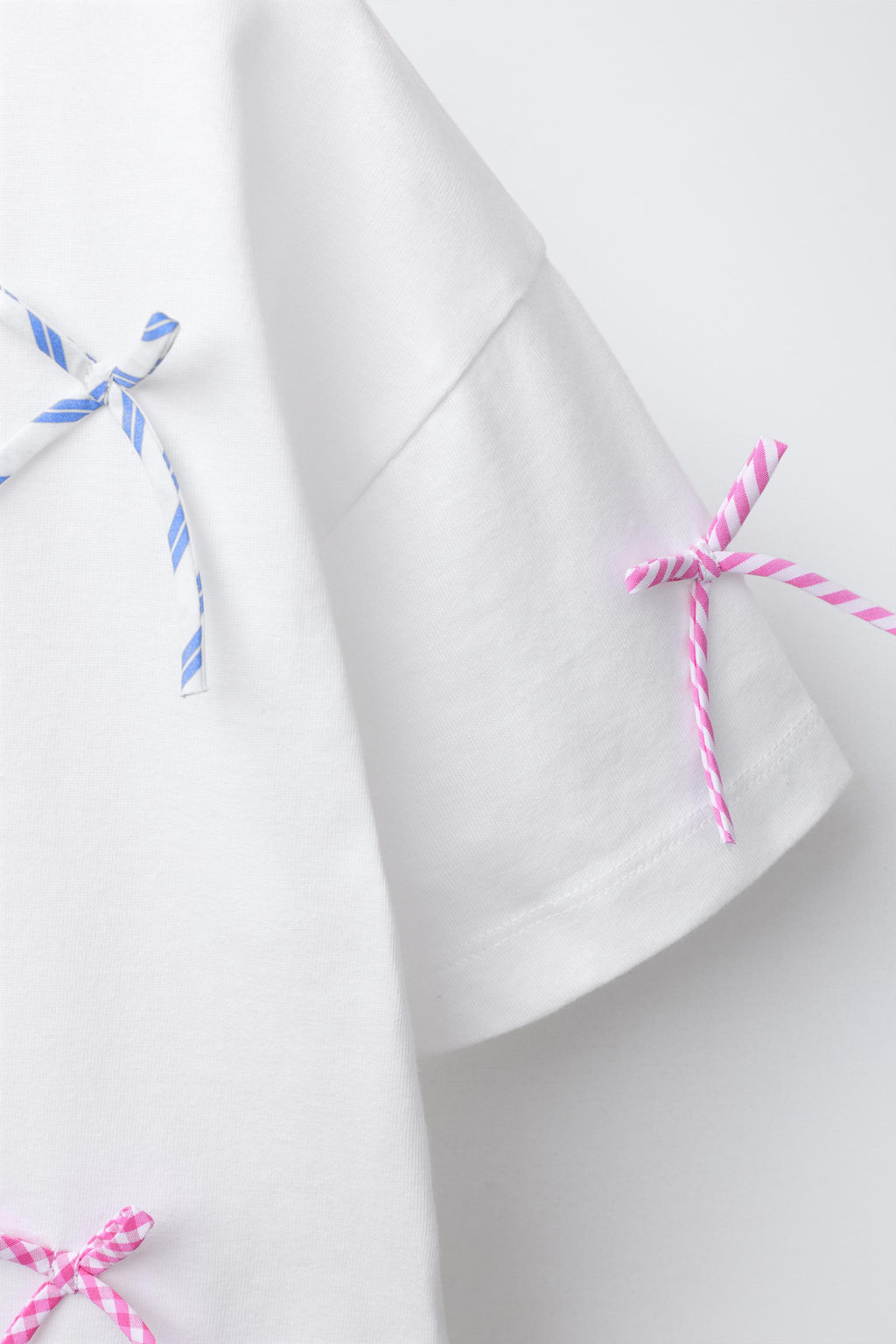 T-SHIRT WITH BOWS - Zara фото 3