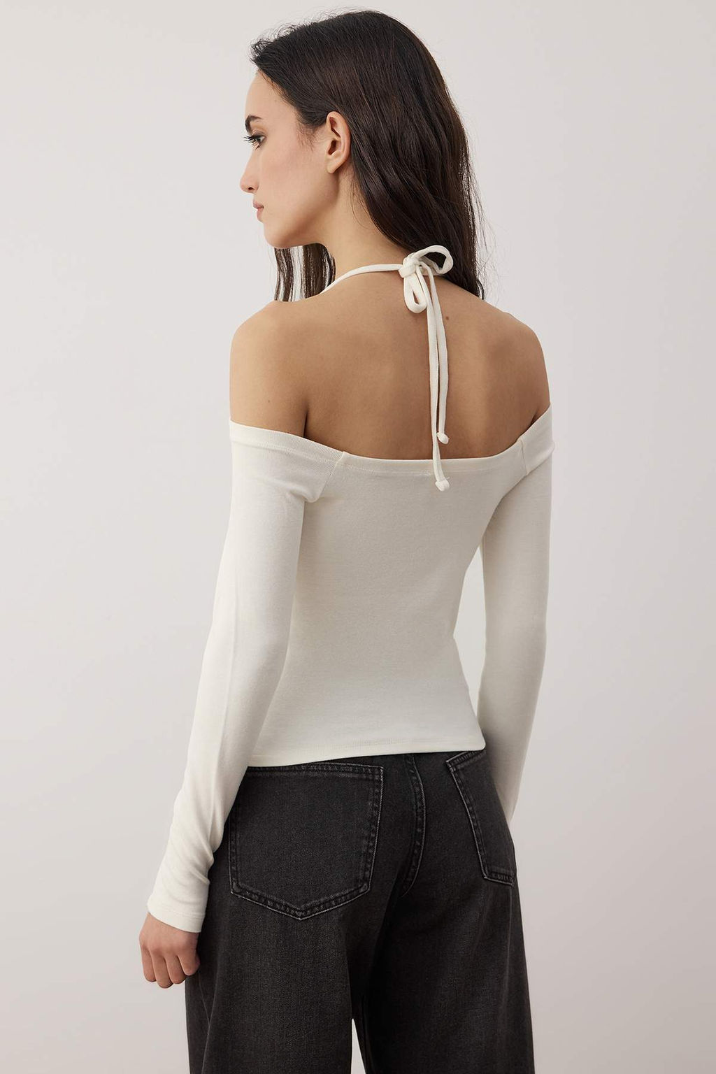 Ekru Carmen Yaka Baglama Detayl? Fitted/Vucuda Oturan Orme Bluz TWOAW26BZ00097