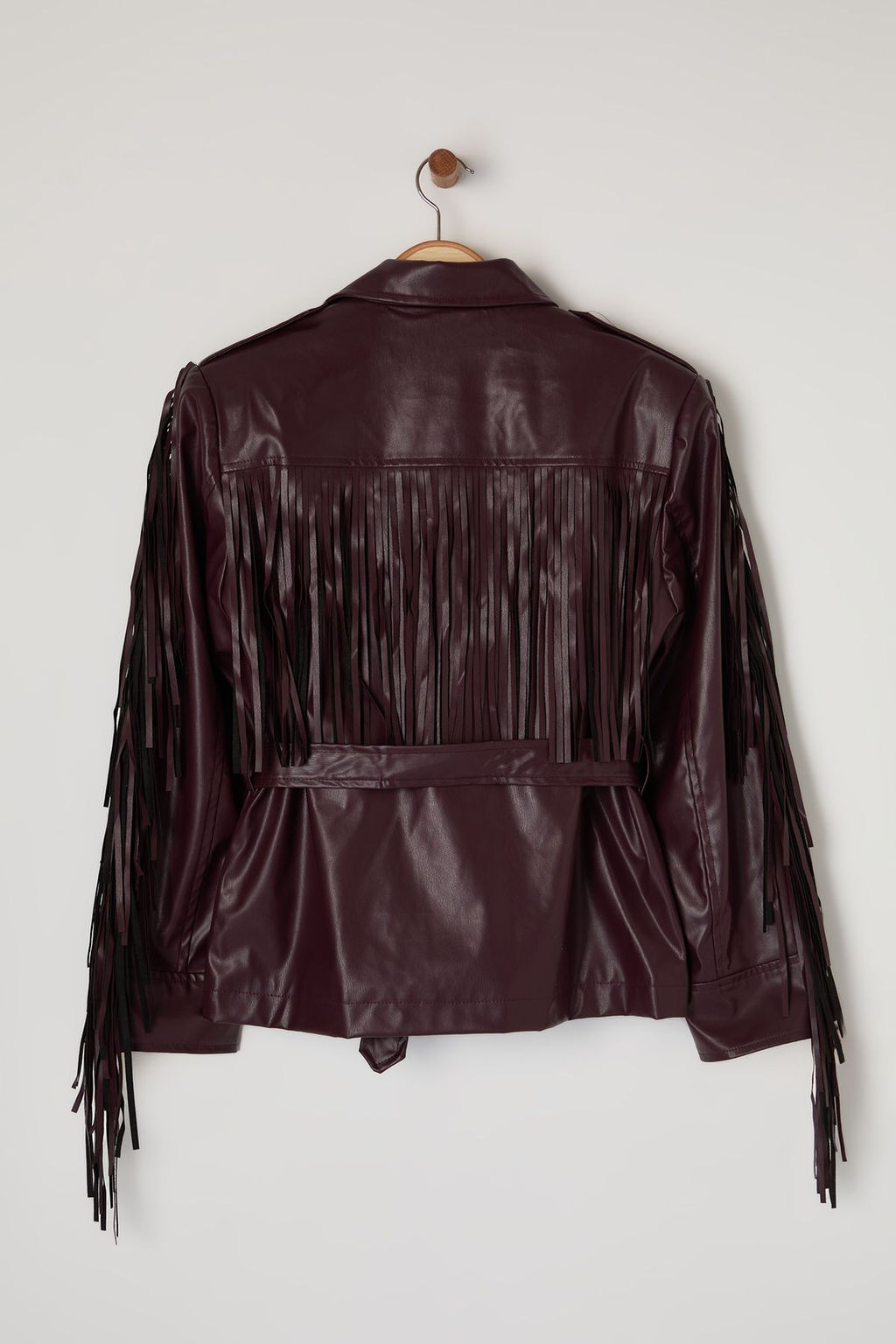 TRENDYOLMILLA Siyah Regular Kal?p Kemerli Puskul Detayl? Suni Deri Mont TWOAW25MO00227  фото 7