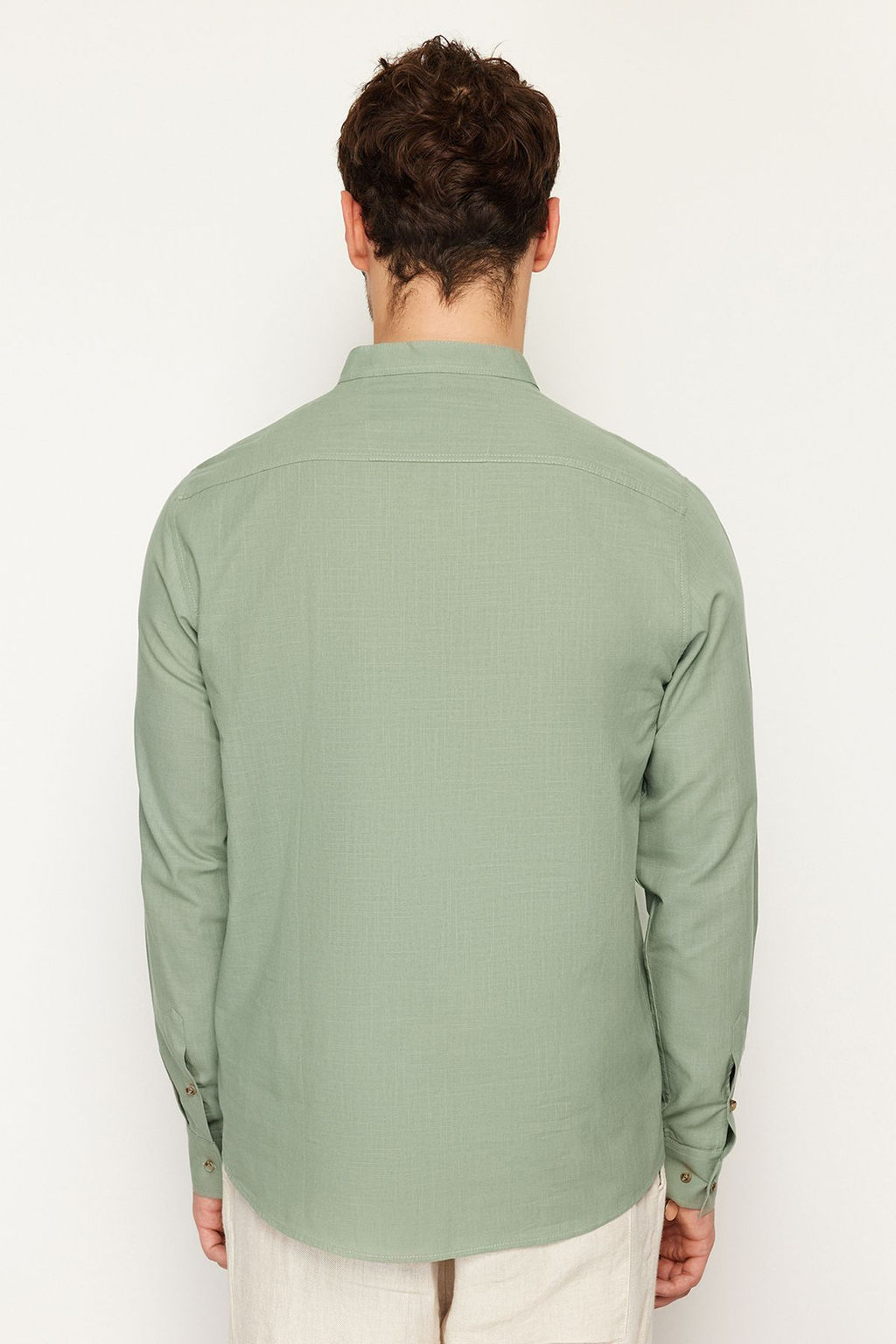 TRENDYOL MAN Mavi Slim Fit Yar?m Patl? Dugmeli Hakim Yaka Keten Gorunumlu Gomlek TMNSS20GO0097 - Trendyolmilla фото 36