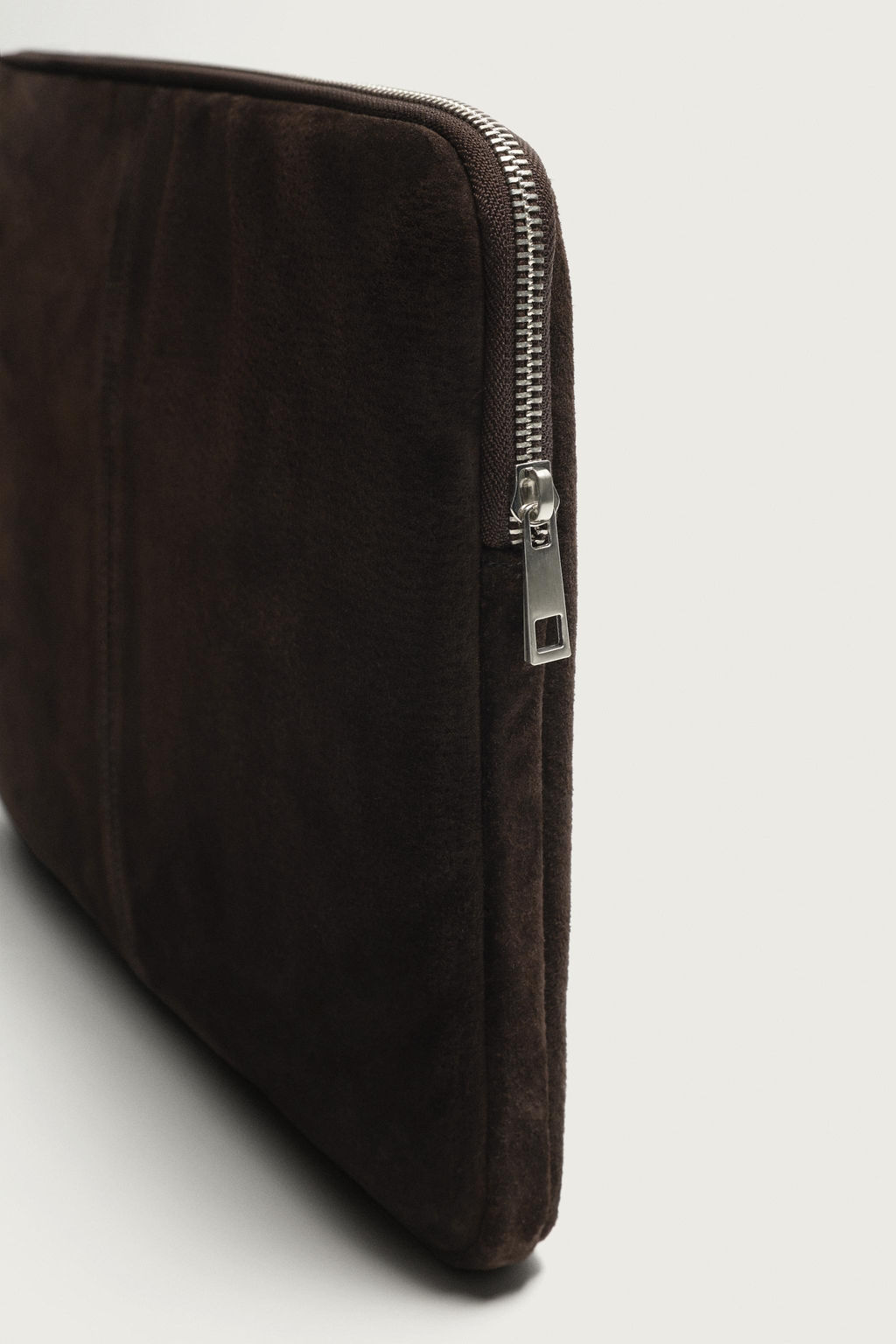 FUNDA ORDENADOR PIEL / Marr?n - Zara фото 3
