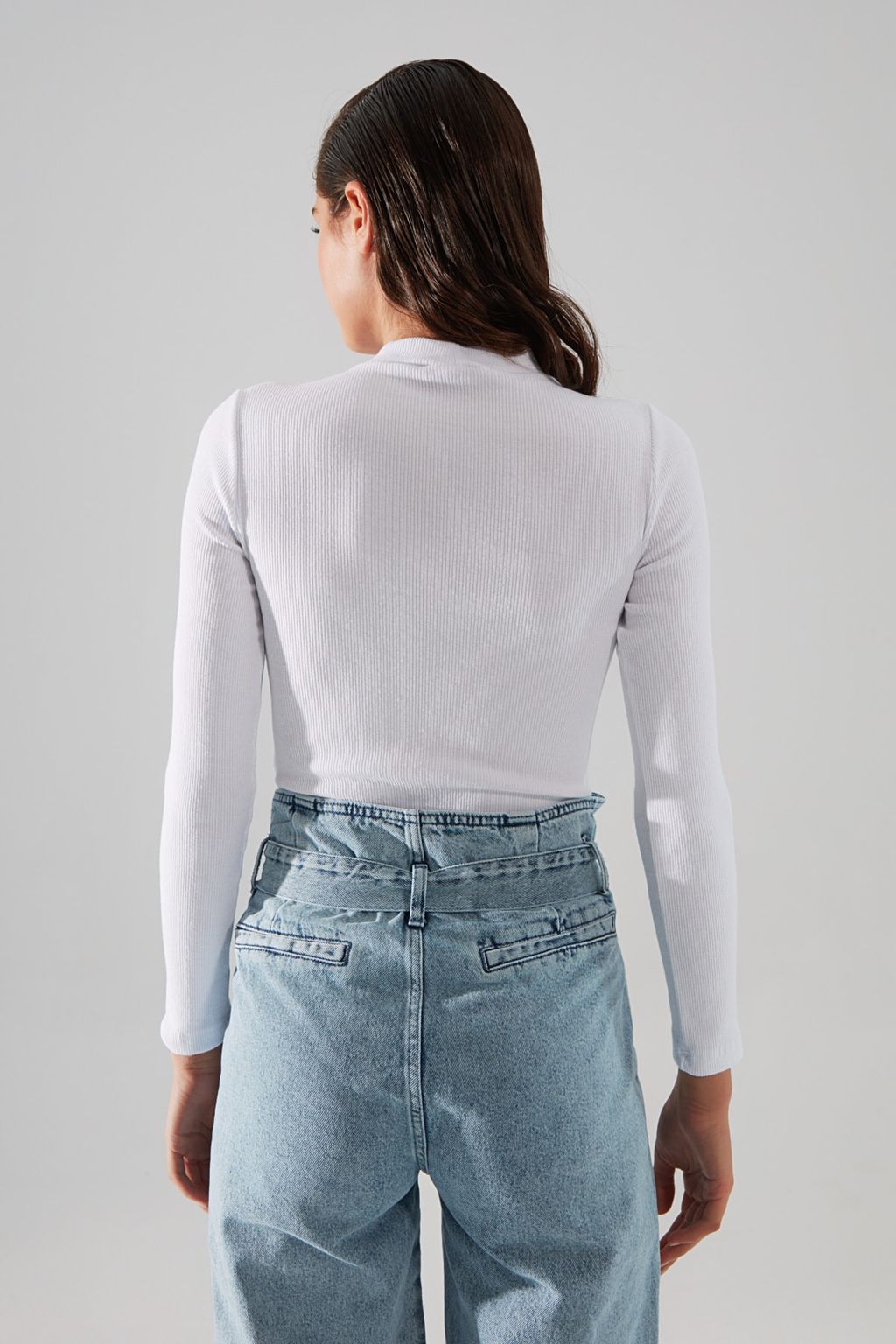 TRENDYOLMILLA Beyaz Fitted/Vucuda Oturan Dik Yaka Fitilli Alttan C?tc?tl? Esnek Orme Body TWOAW20BD0011 фото 5