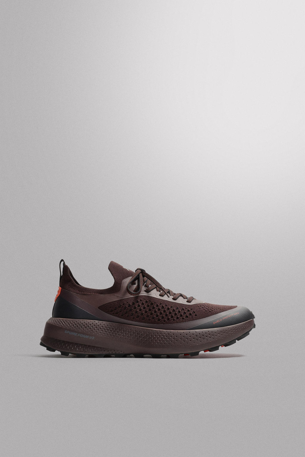 ZAPATILLA DE CORRER TRAIL / Rojo Burdeos - Zara фото 3
