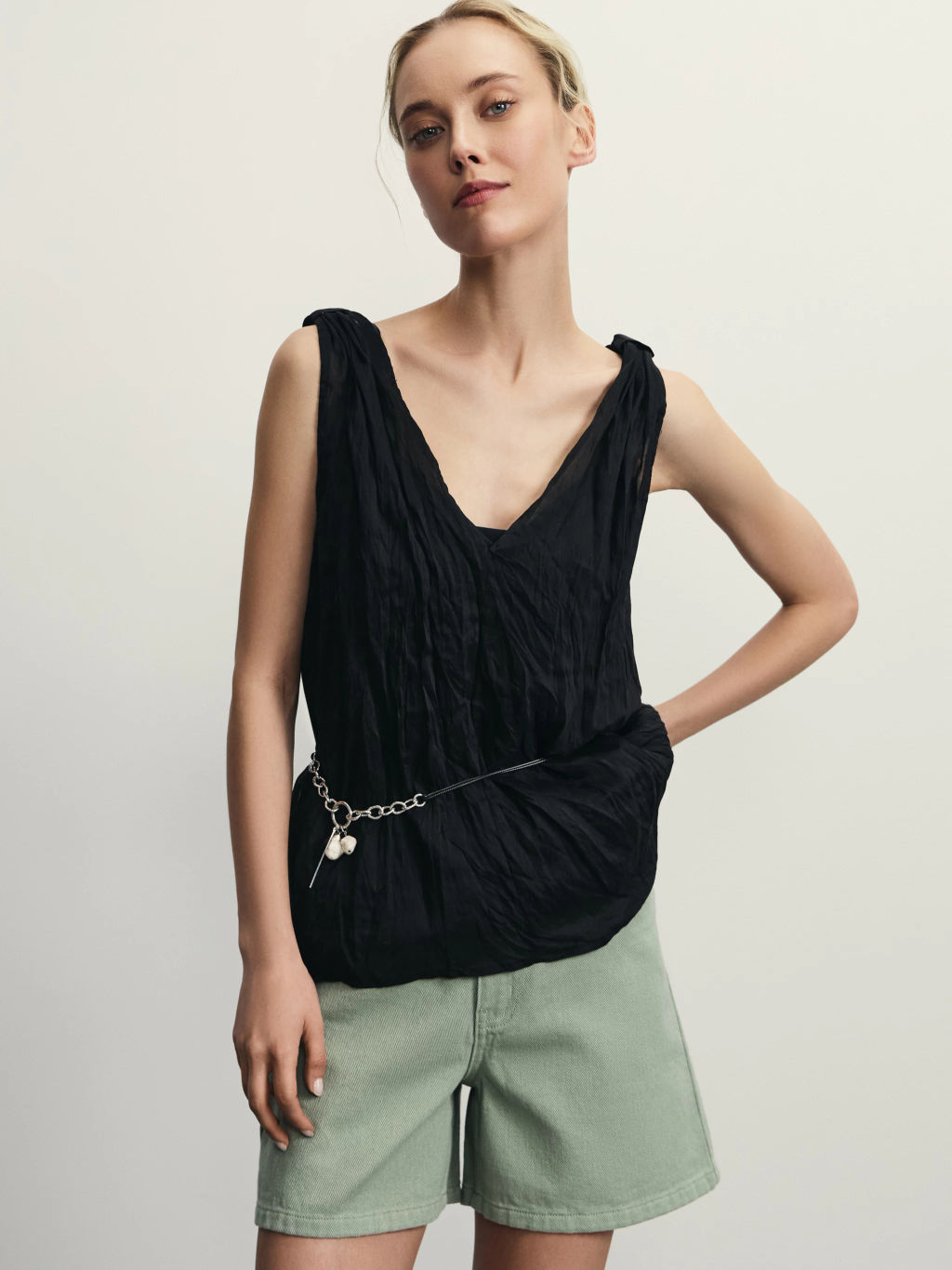 Джинсовые шорты baggy с резинкой в поясе / Zarina