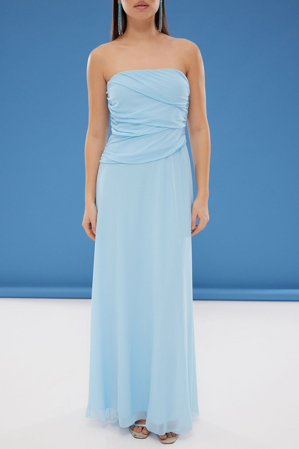 TRENDYOLMILLA Buz Mavisi A-Kesim Cut Out/Pencere Detayl? Tul Orme Uzun Abiye Elbise TPRSS25AE00026  фото 3