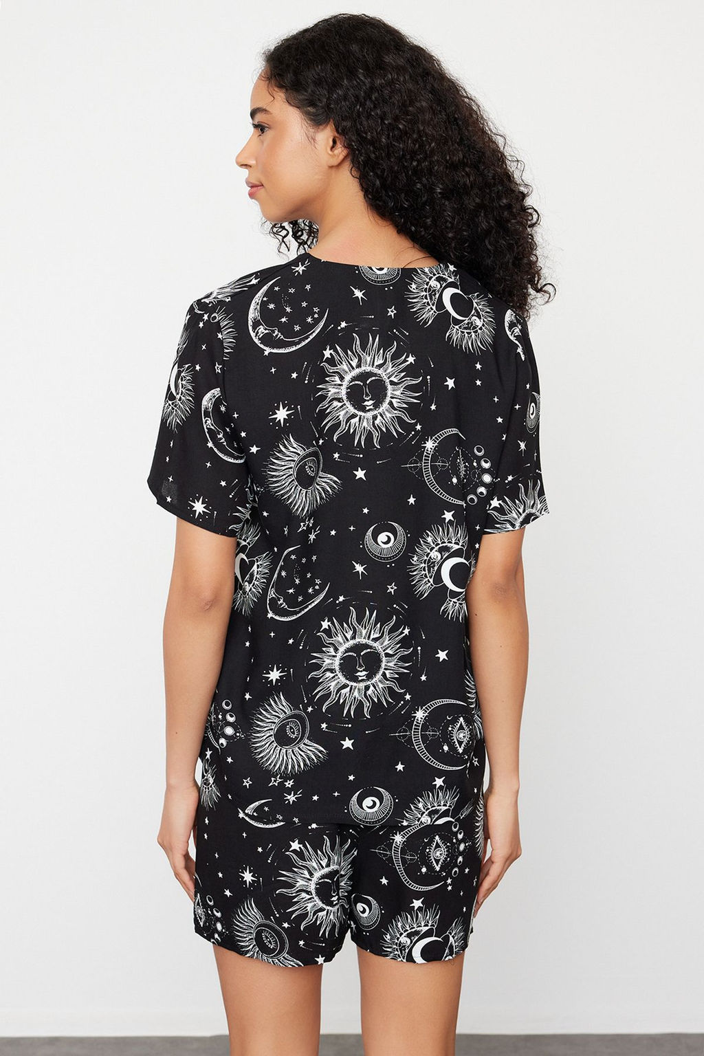 Trendyolmilla Kad?n Couple/Cift Mavi Galaksi Desenli Viskon Sortlu Dokuma Pijama Tak?m? THMSS24PT00135 фото 15