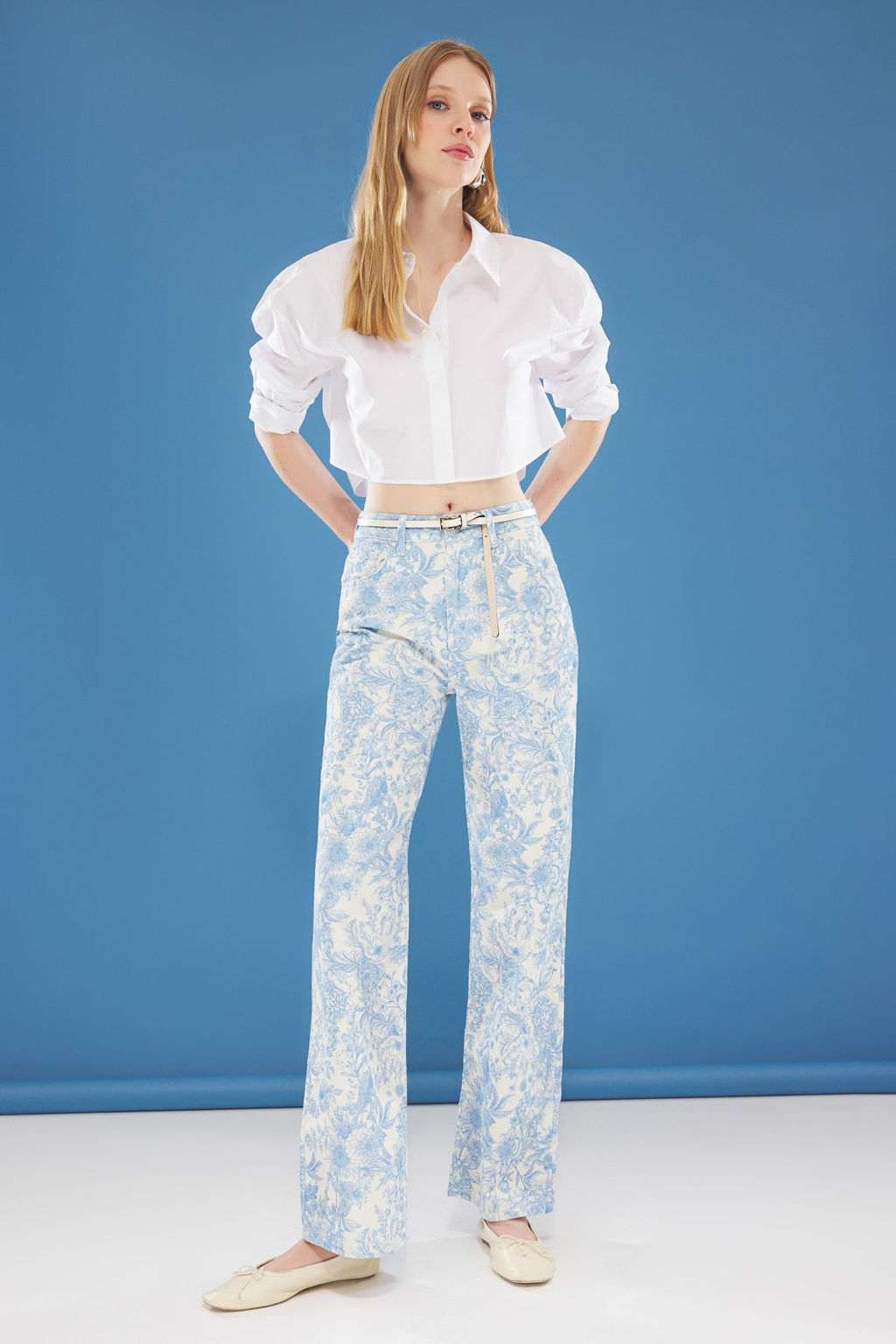 Mavi Yuksek Bel Cicek Desenli Wide Leg Jeans TWOSS25JE00204