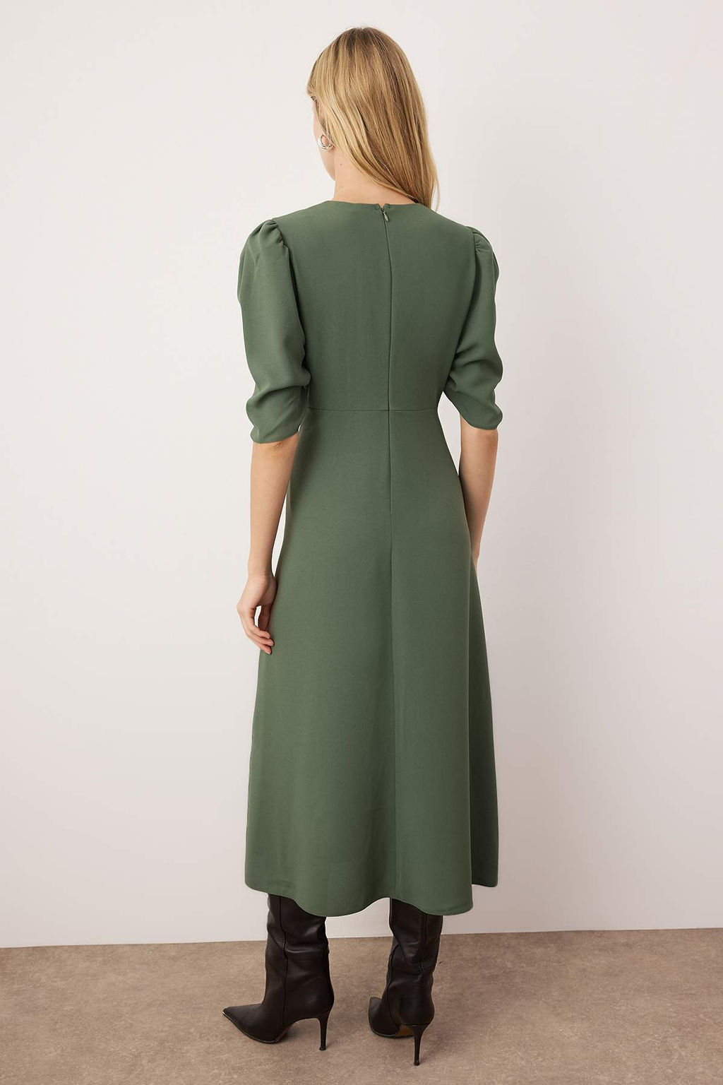 Haki A Kesim Kollar? Buzgu Detayl? Midi Dokuma Elbise TWOAW26EL00266