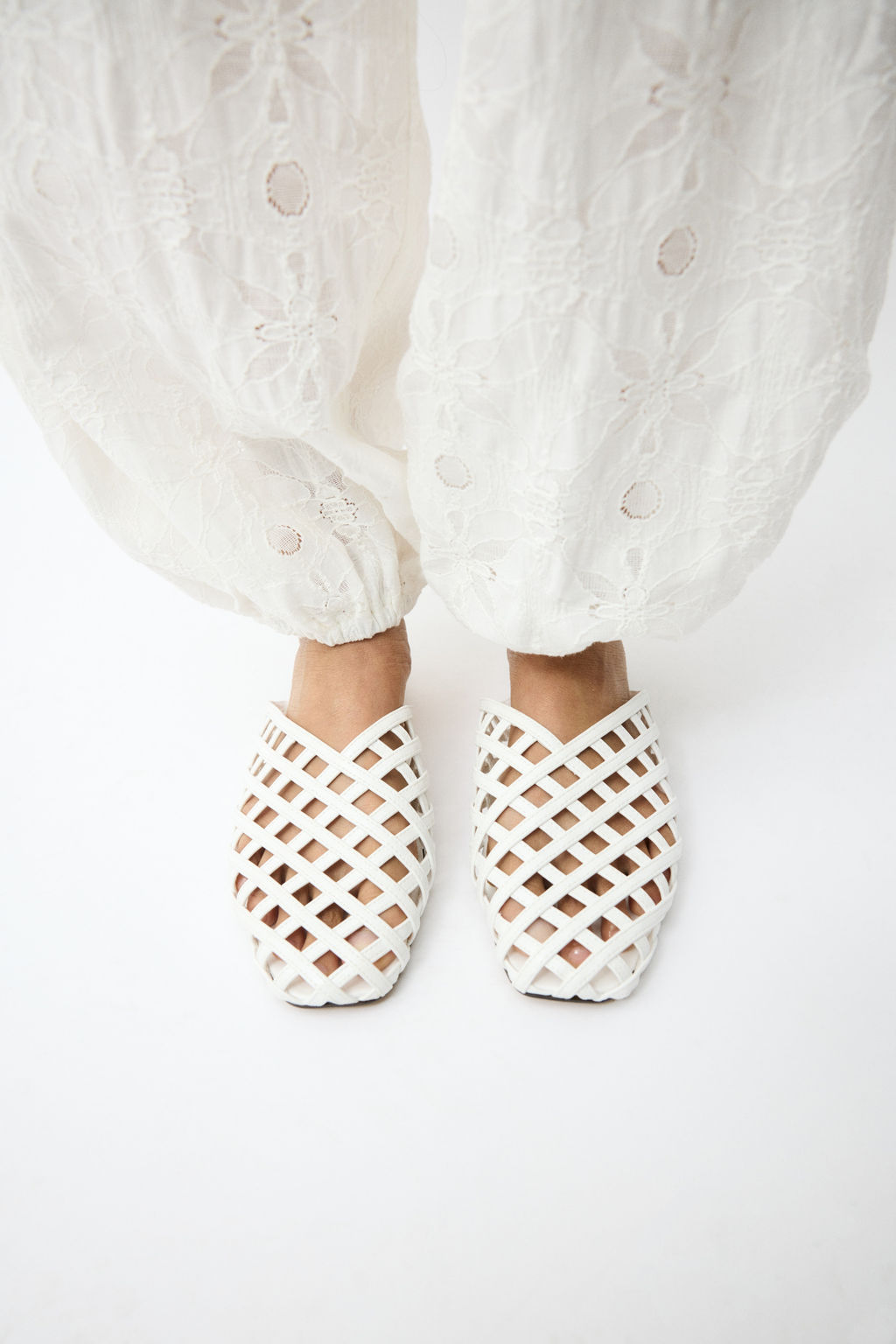 Mules con dise?o entrelazado - H&m фото 6