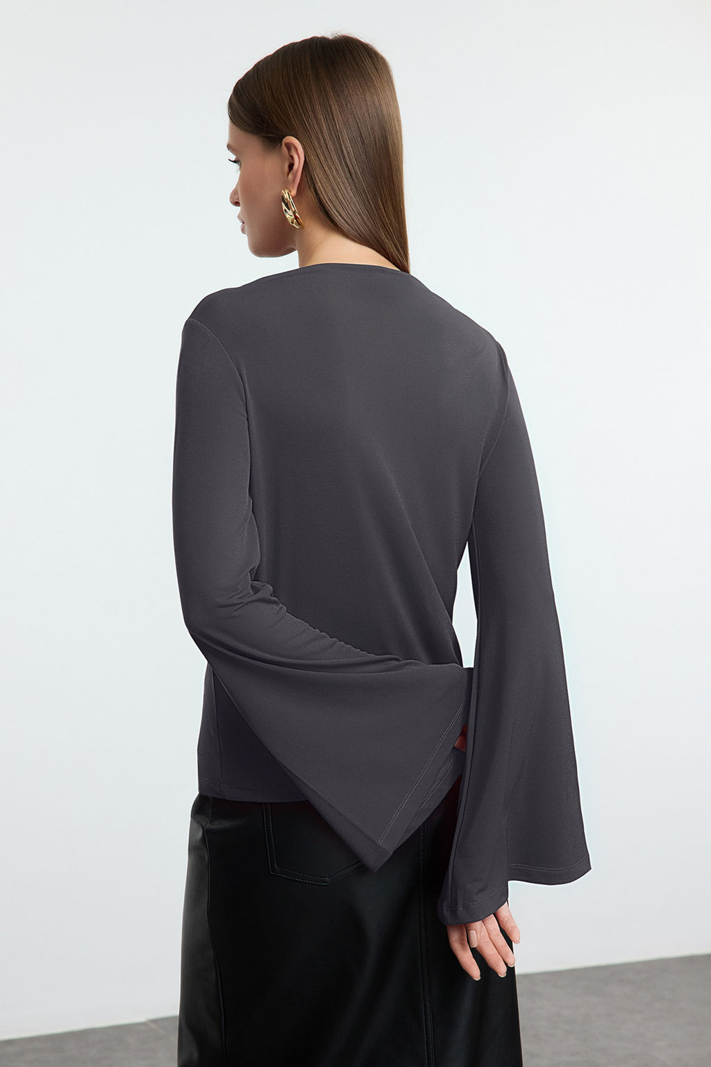 Trendyolmilla Siyah Relaxed/Rahat Kal?p Ispanyol Kol Esnek Orme Bluz TWOAW25BZ00203  фото 5