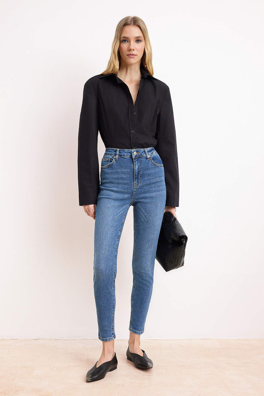 Mavi Yuksek Bel Ekstra Esnek Skinny Vucudu Saran Jeans TWOSS26JE00155 - Trendyolmilla фото 3