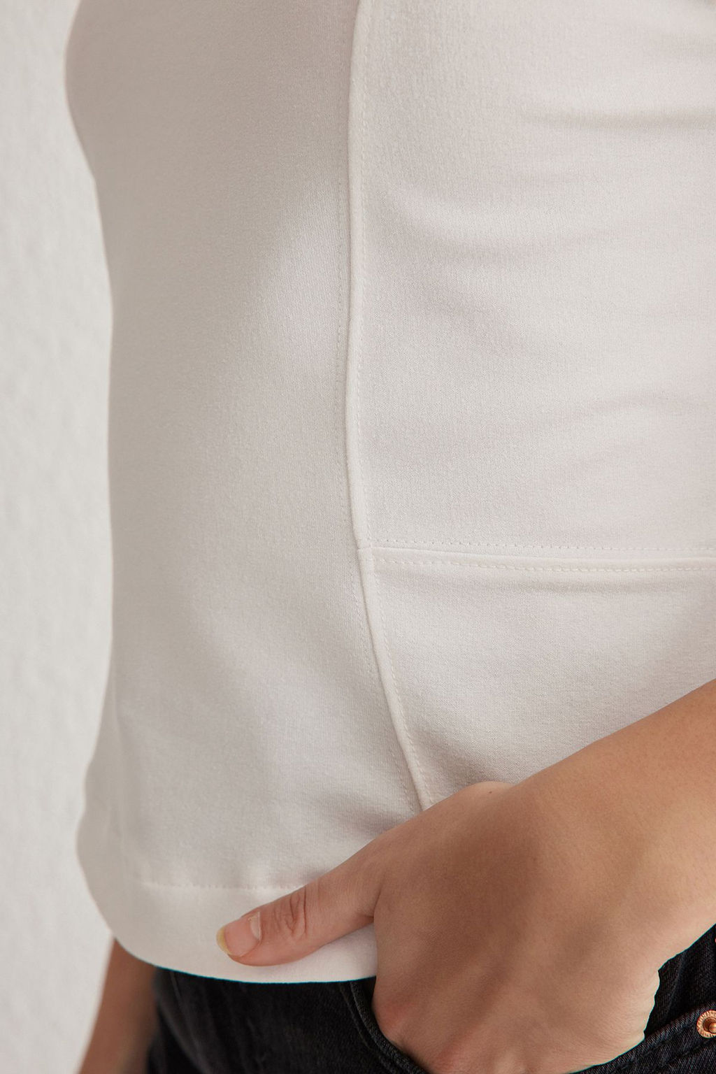 Trendyolmilla Siyah Fitted/Vucuda Oturan Bisiklet Yaka Esnek Orme Bluz TWOSS25BZ00009  фото 9