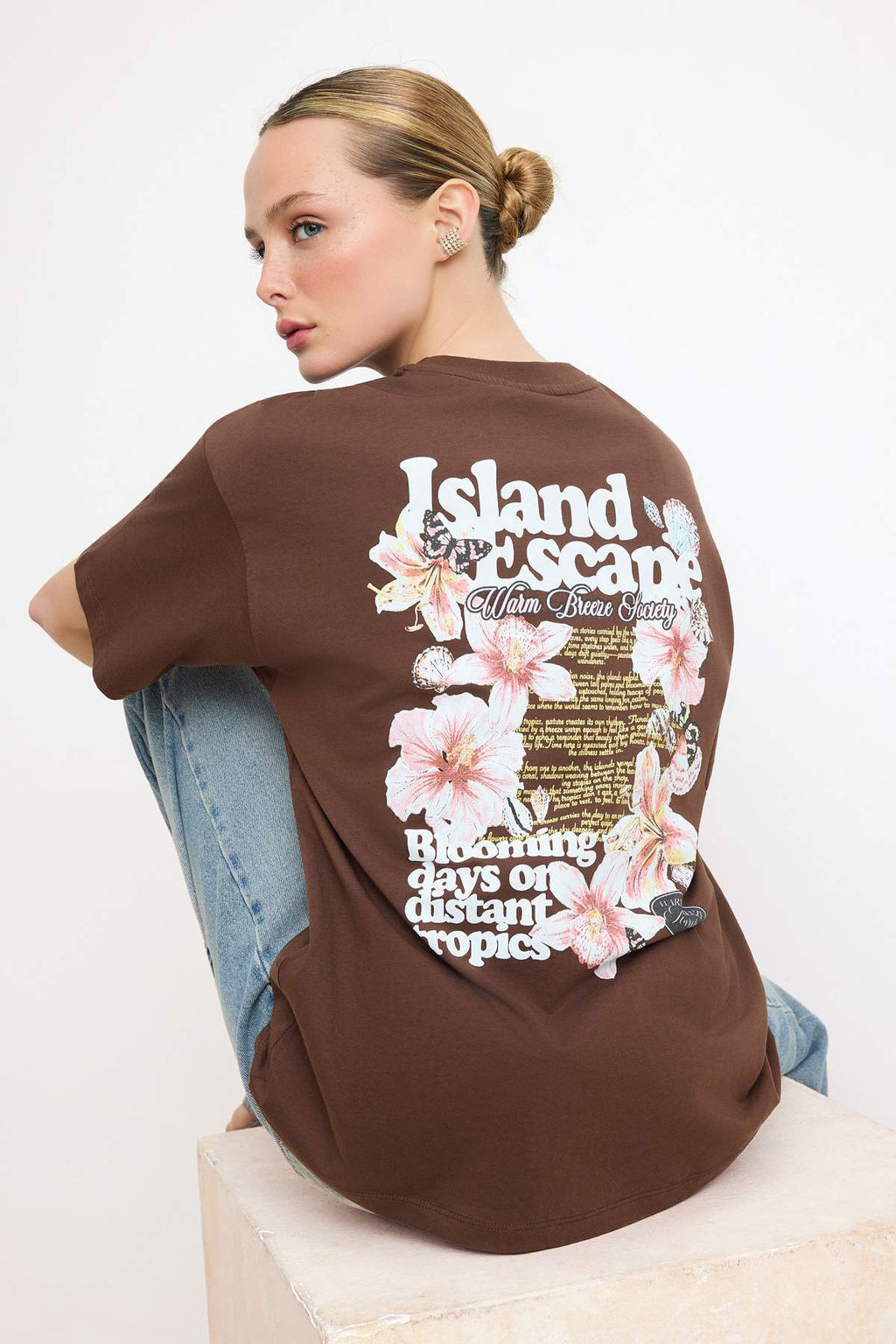 TRENDYOLMILLA Antrasit %100 Pamuk S?rt ve On Bask?l? Oversize/Genis Kesim Orme T-Shirt TWOSS24TS00183  фото 32