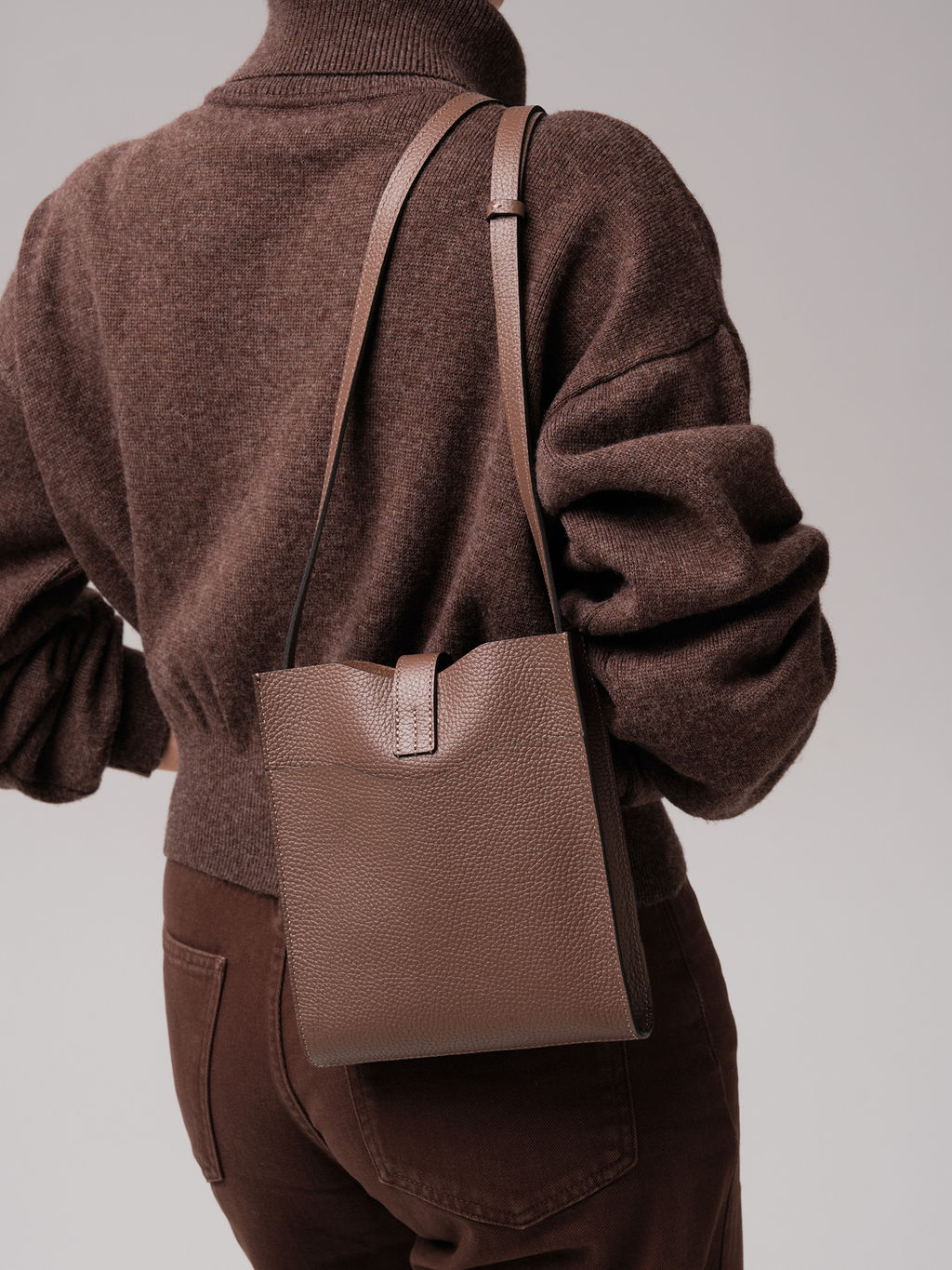 Кожаная сумка кросс-боди Leya DBR 30919 коричневый какао  фото 3