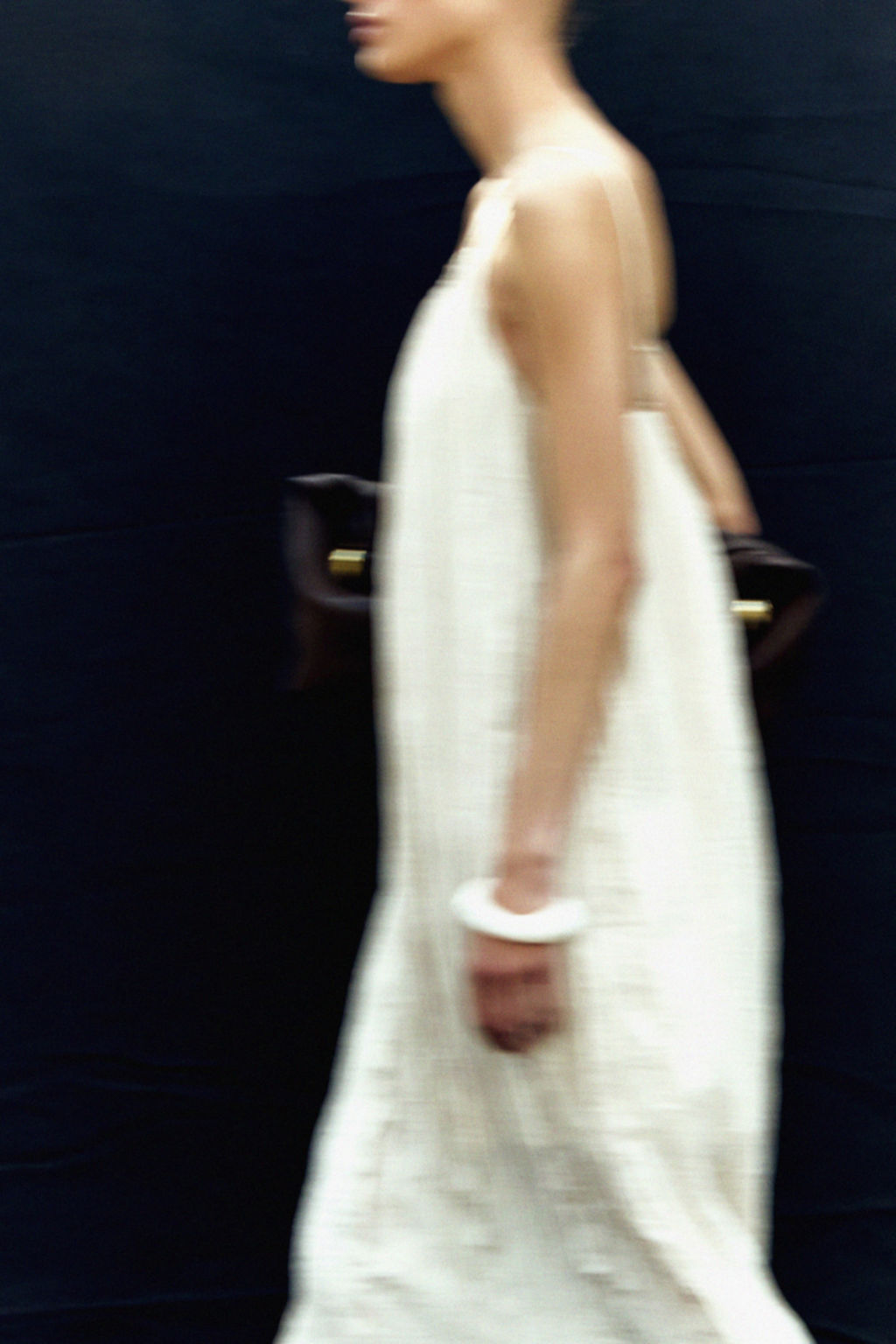 Vestido efecto arrugado con tirantes espagueti - H&m фото 5