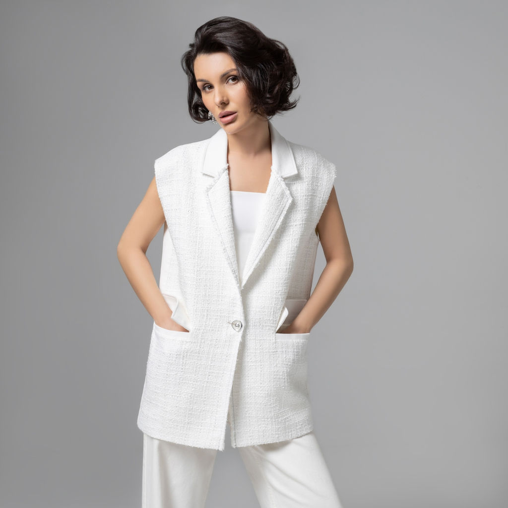 Жилет , в котором выглядишь дорого, Карьерный взлет (античный белый) - Charutti фото 4