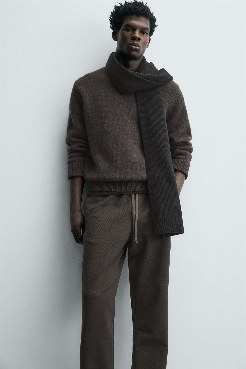 PANTAL?N CINTURA JOGGER CONFORT / Marr?n oscuro - Zara фото 5
