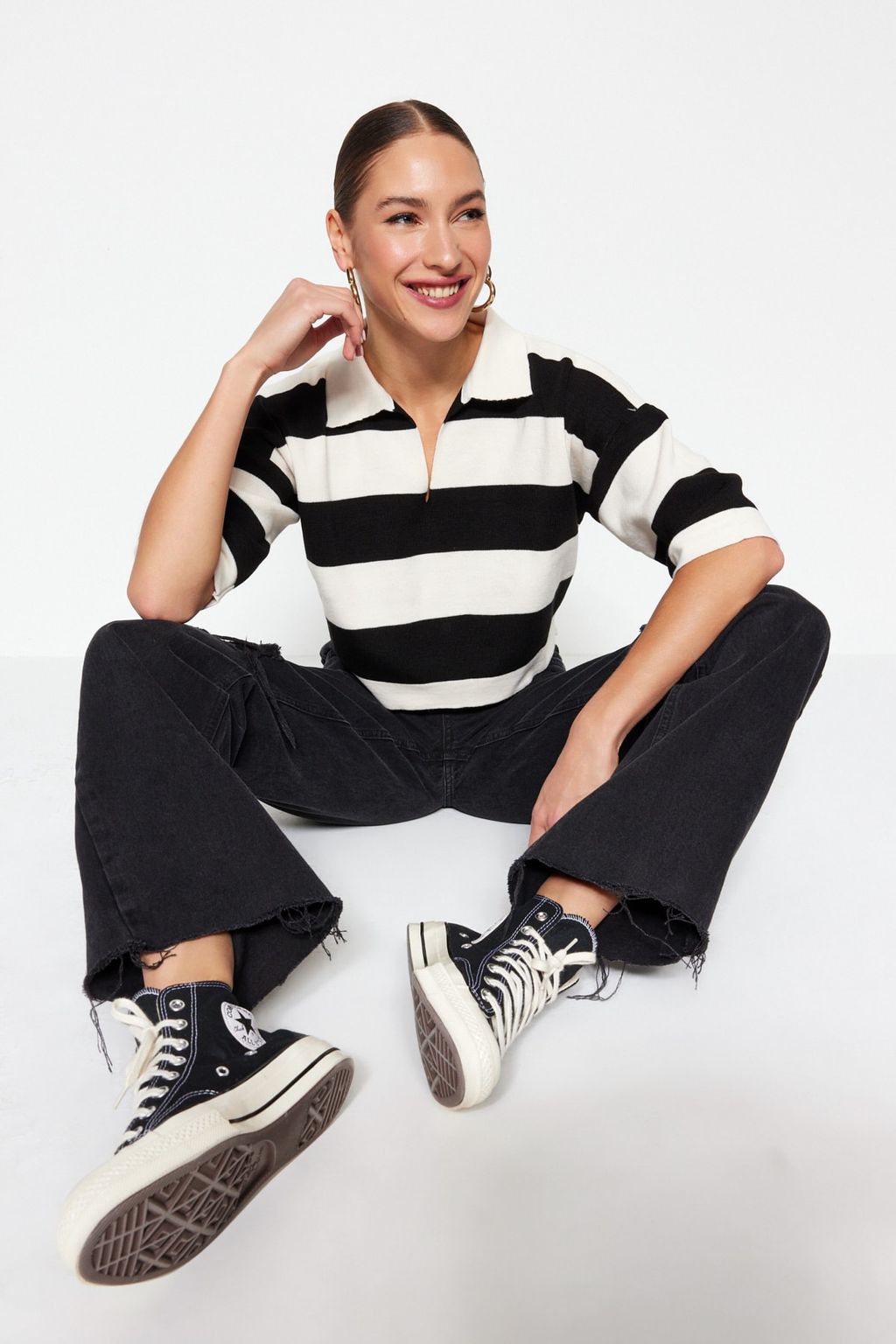 Siyah Crop Polo Yaka Basic Cizgili Ince Triko Bluz TWOSS23KZ00010
