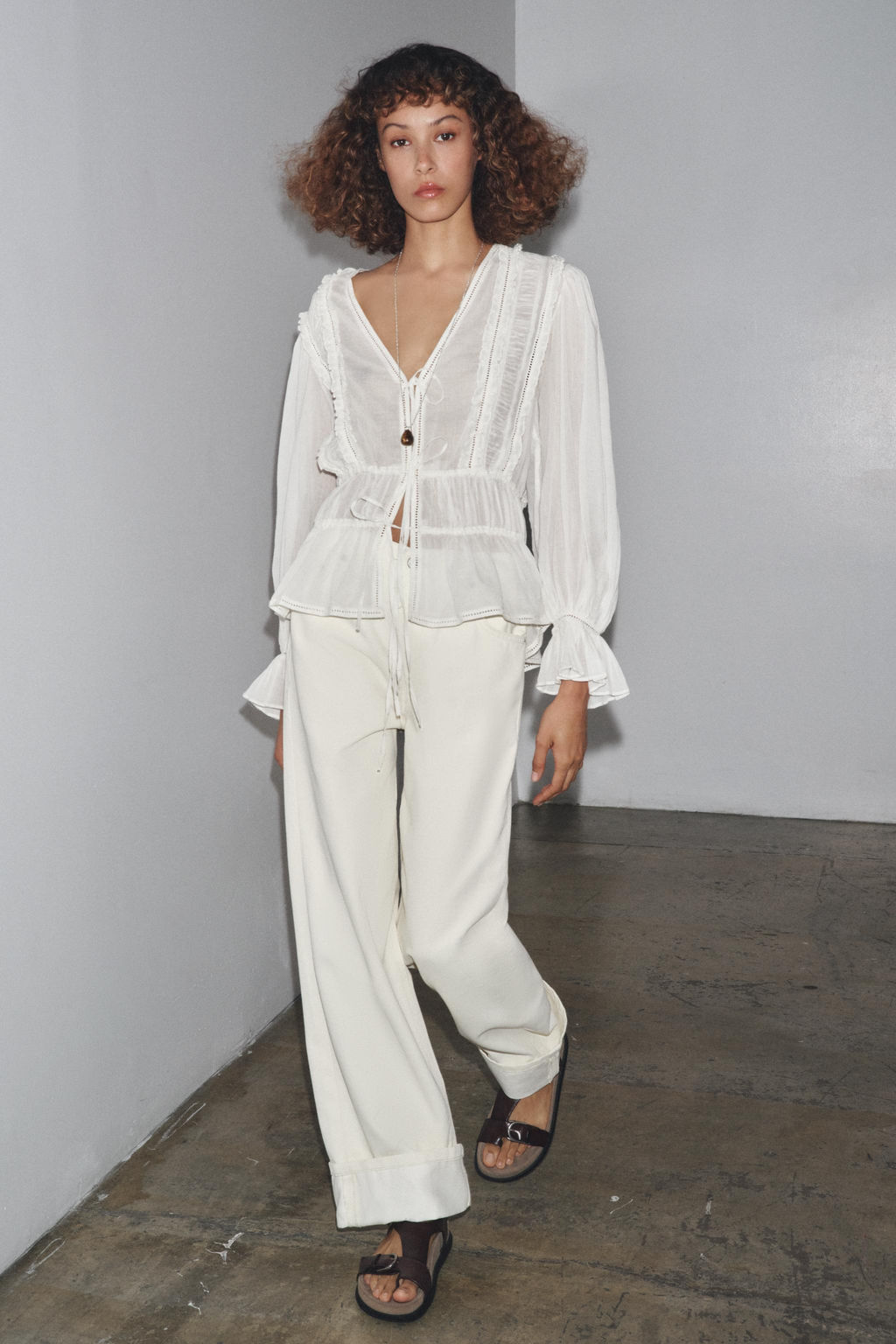 ZW COLLECTION ROMANTIC LADDER STITCH SHIRT - Zara фото 8