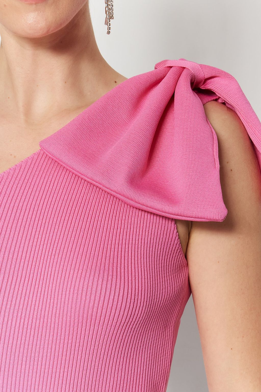 Trendyolmilla Pembe Tek Kol Fiyonk Detayl? Triko Bluz TPRSS22BZ0166 фото 4