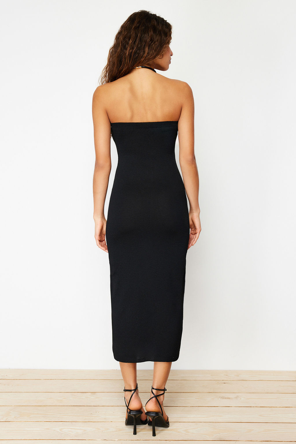 Siyah Maxi Triko Straplez Elbise TWOSS24EL00360