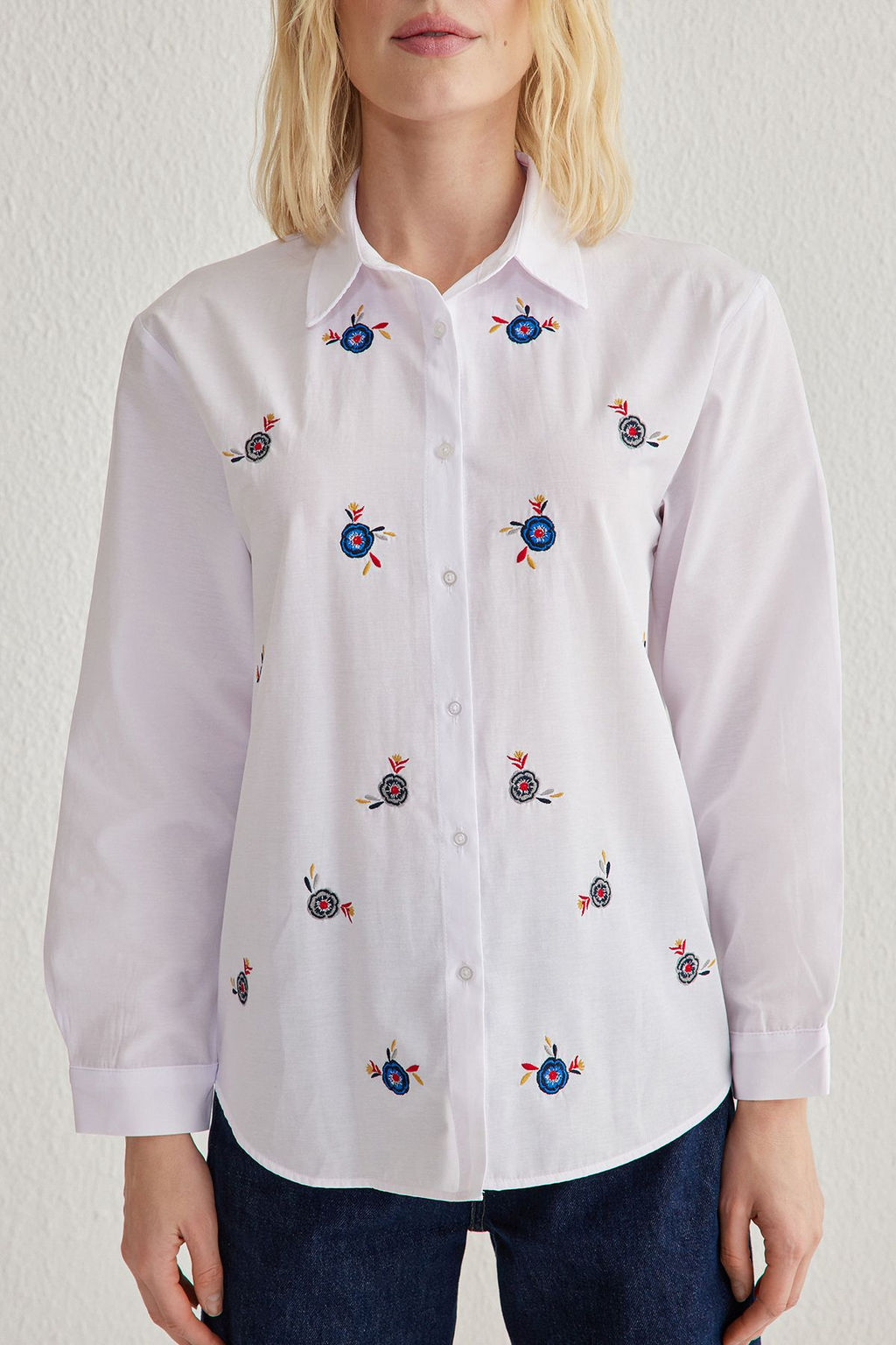 TRENDYOLMILLA Beyaz Over All Nak?s Detayl? Oversize Genis Kal?p Dokuma Gomlek TWOSS25GO00094  фото 4