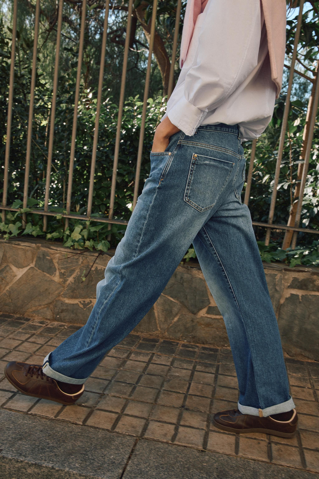 Z.07 RELAXED FIT HIGH-WAIST JEANS WITH TURN-UP HEMS - Zara фото 17