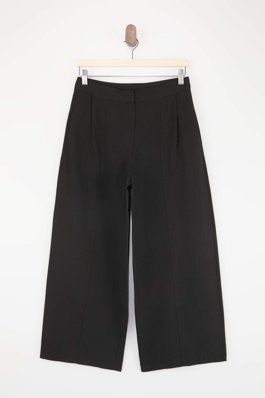 Trendyolmilla Wardrobe Essentials Siyah Pili Detayl? Wide Leg Pantolon | TWOSS26PL00071