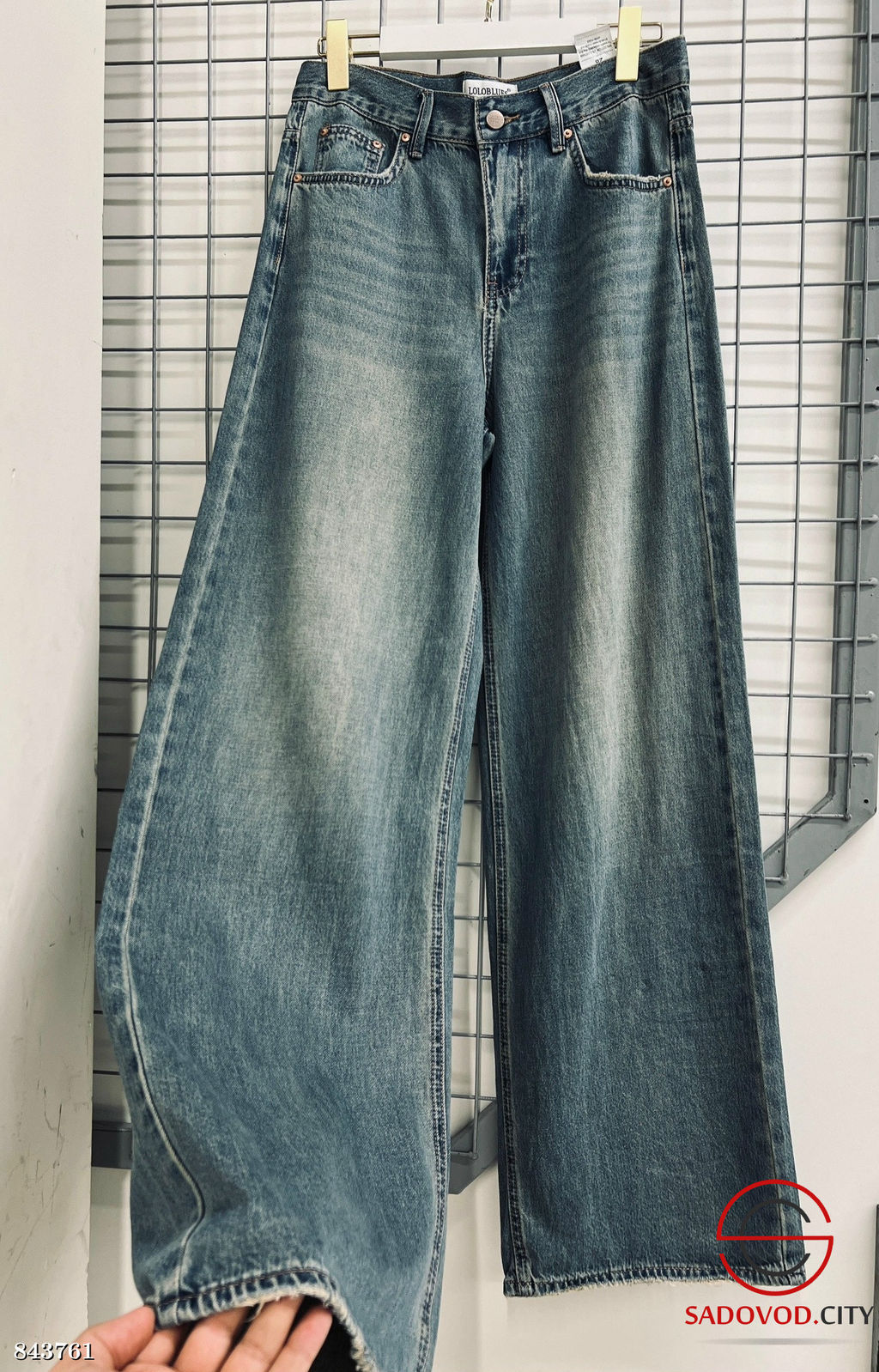 Джинсы с высокой посадкой