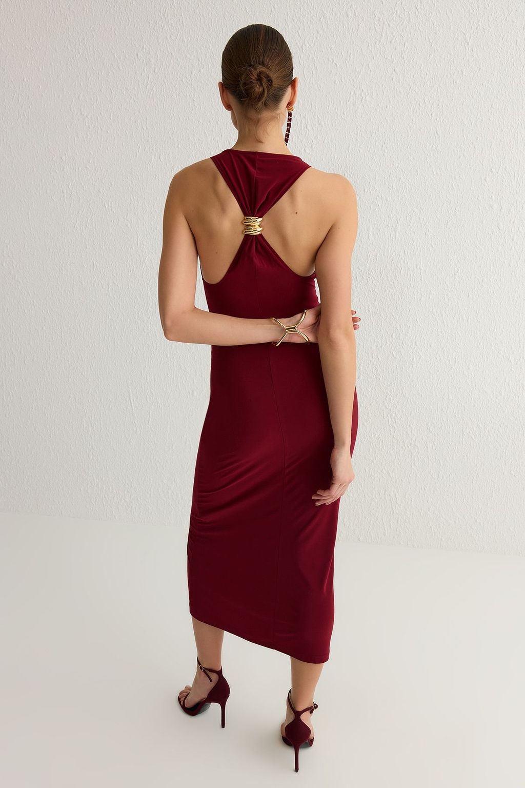 Bordo Vucuda Oturan S?rt Aksesuar Detayl? Orme S?k Abiye Gece Mezuniyet Elbisesi TPRSS25EL00001 - Trendyolmilla фото 6