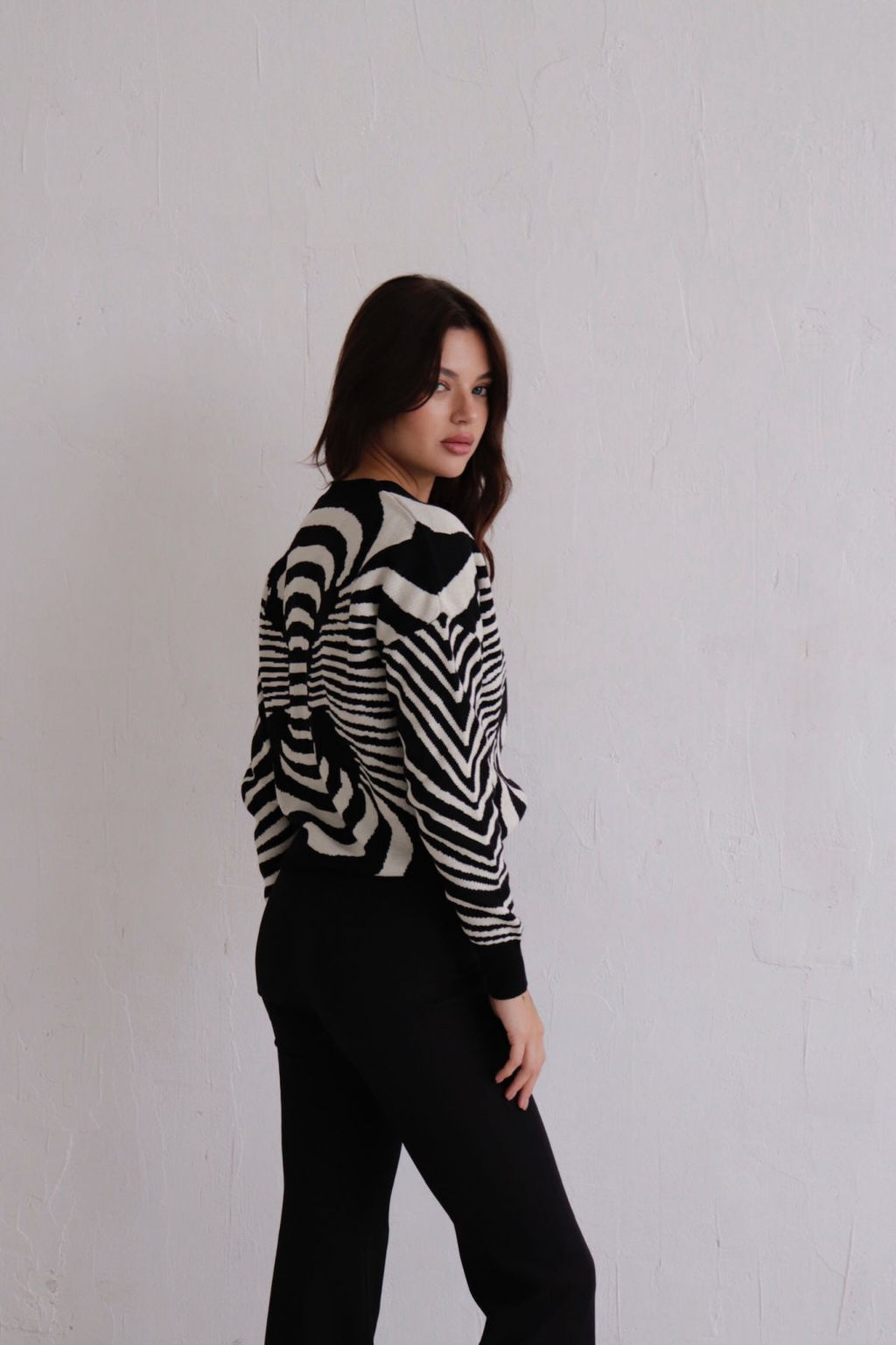 10446 Джемпер чёрно-белый - Martichelli фото 32